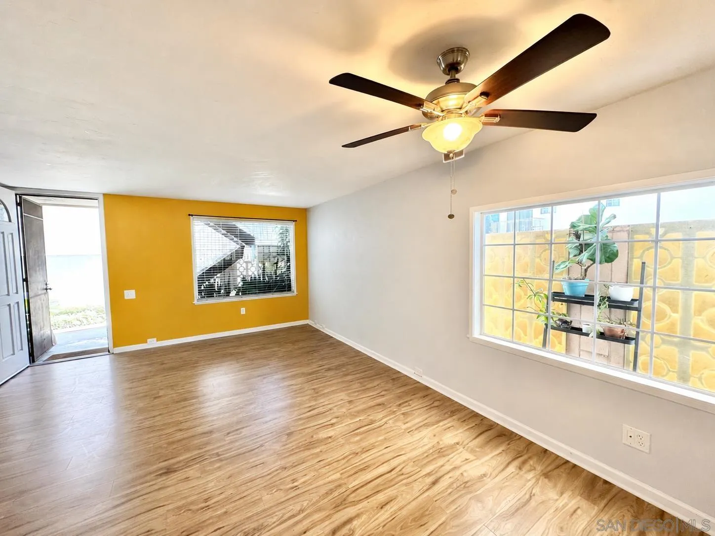 https://cdn.realtyfeed.com/cdn/127/260013603/03f4853af9441635fba70e4558446a44.webp