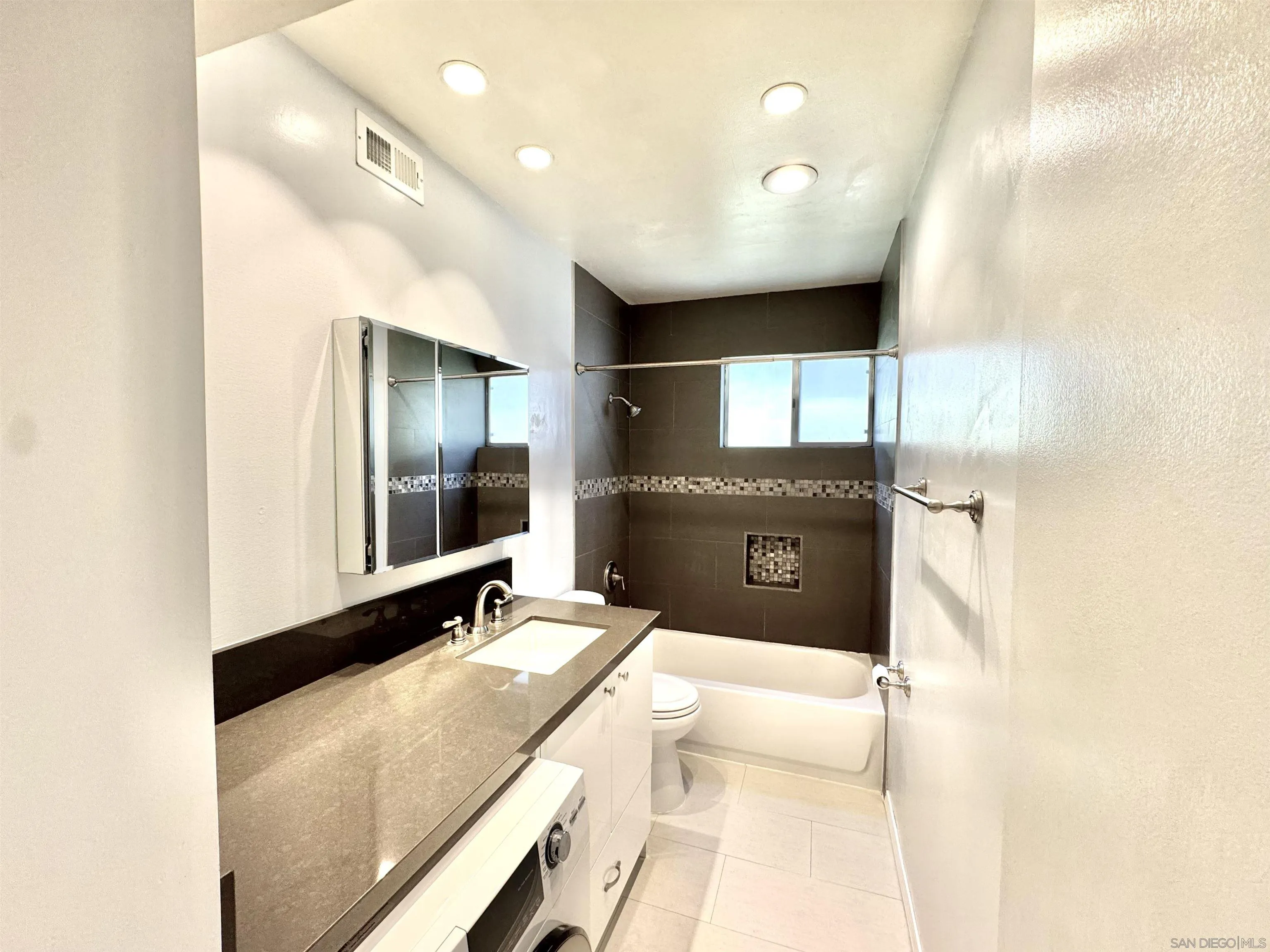 Photo #18: 260013603 Listing: Photo #18