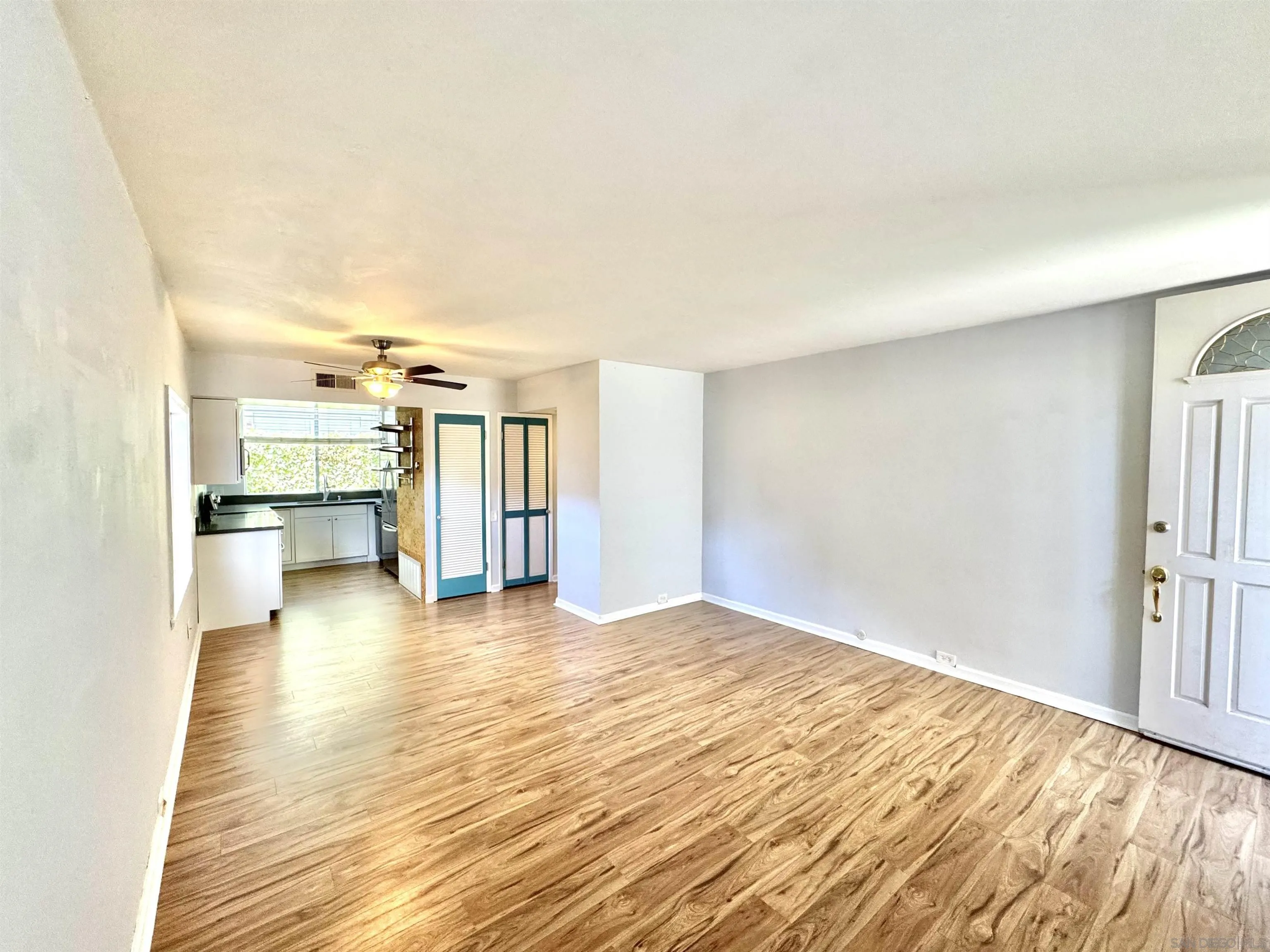 https://cdn.realtyfeed.com/cdn/127/260013603/4e65ce71e985a3bb7eacd3cf2cfb84ac.webp