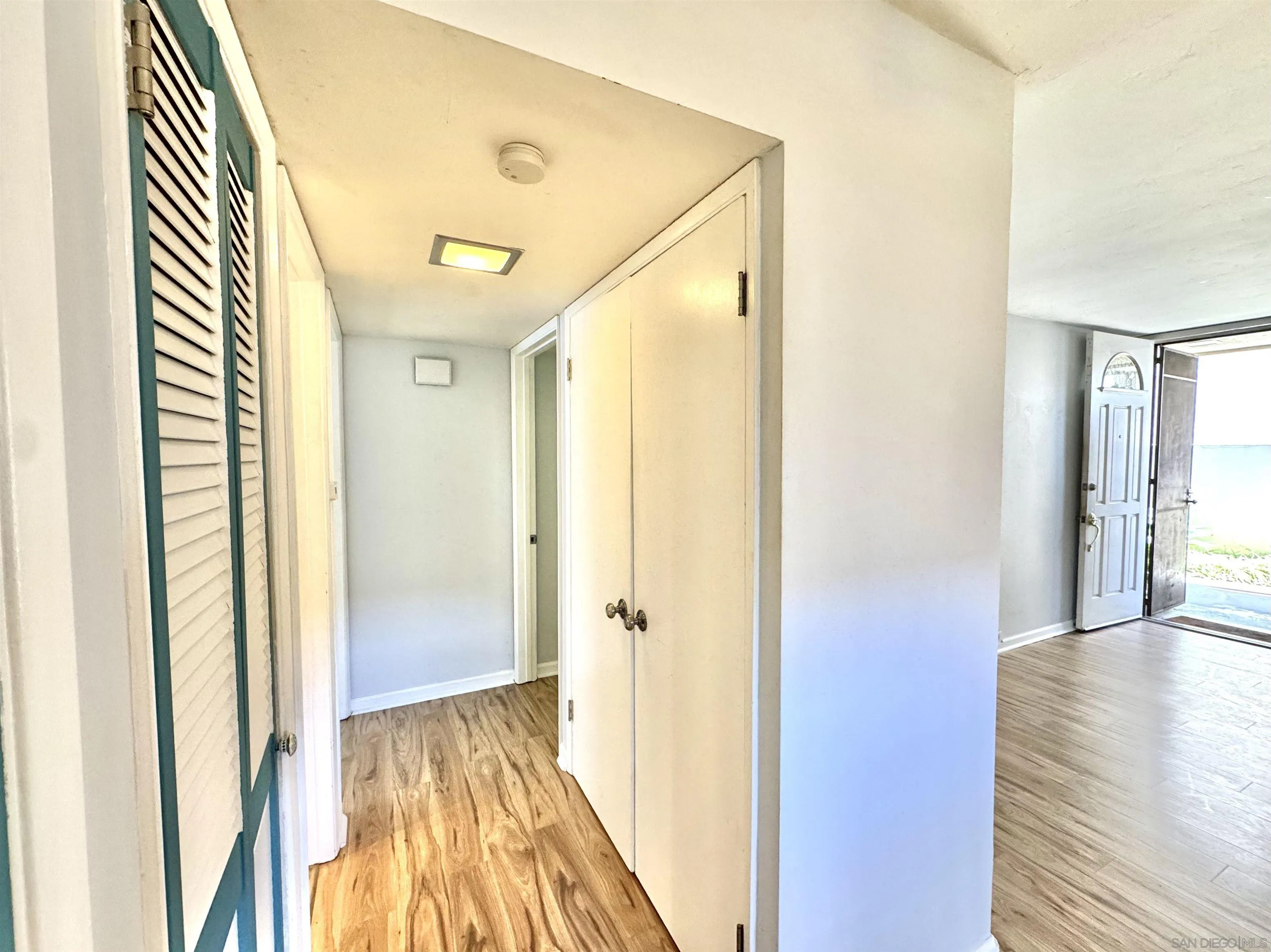 https://cdn.realtyfeed.com/cdn/127/260013603/6b663e7b79b408fbfb6a3ac6b67cfea6.webp