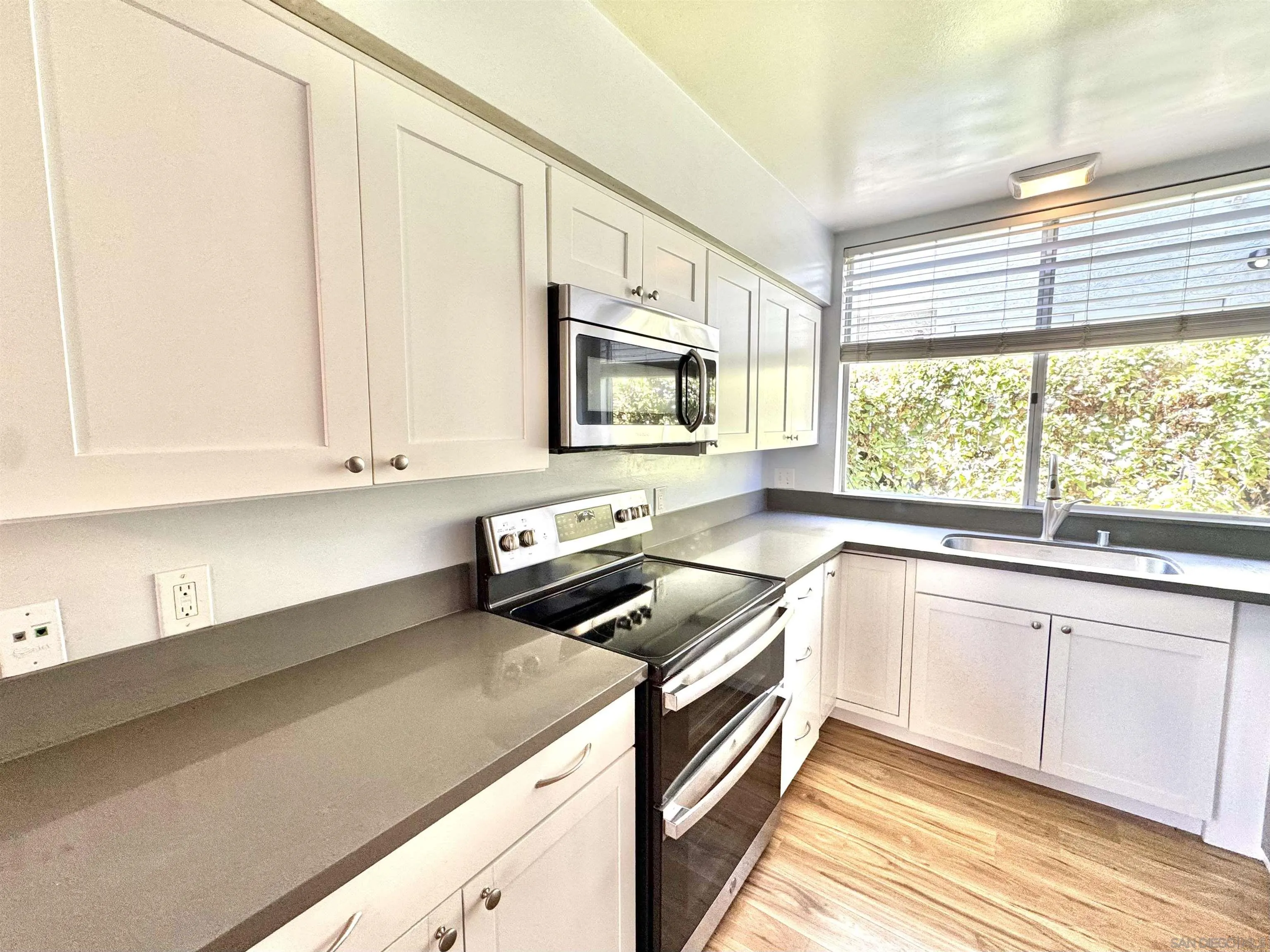 Photo #8: 260013603 Listing: Photo #8