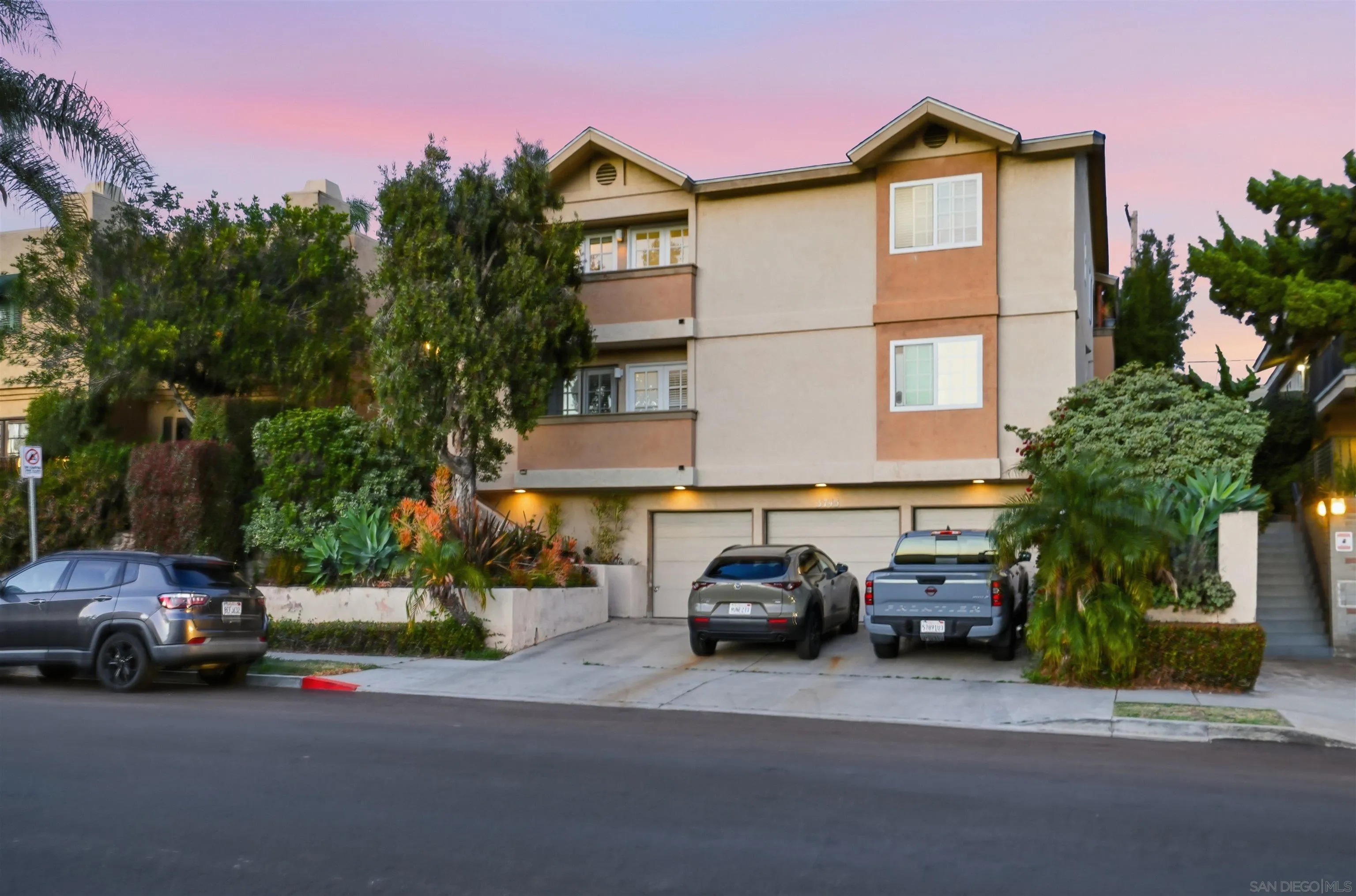 https://cdn.realtyfeed.com/cdn/127/260013604/b1610055db722fcfd4584d1c85e7f405.webp