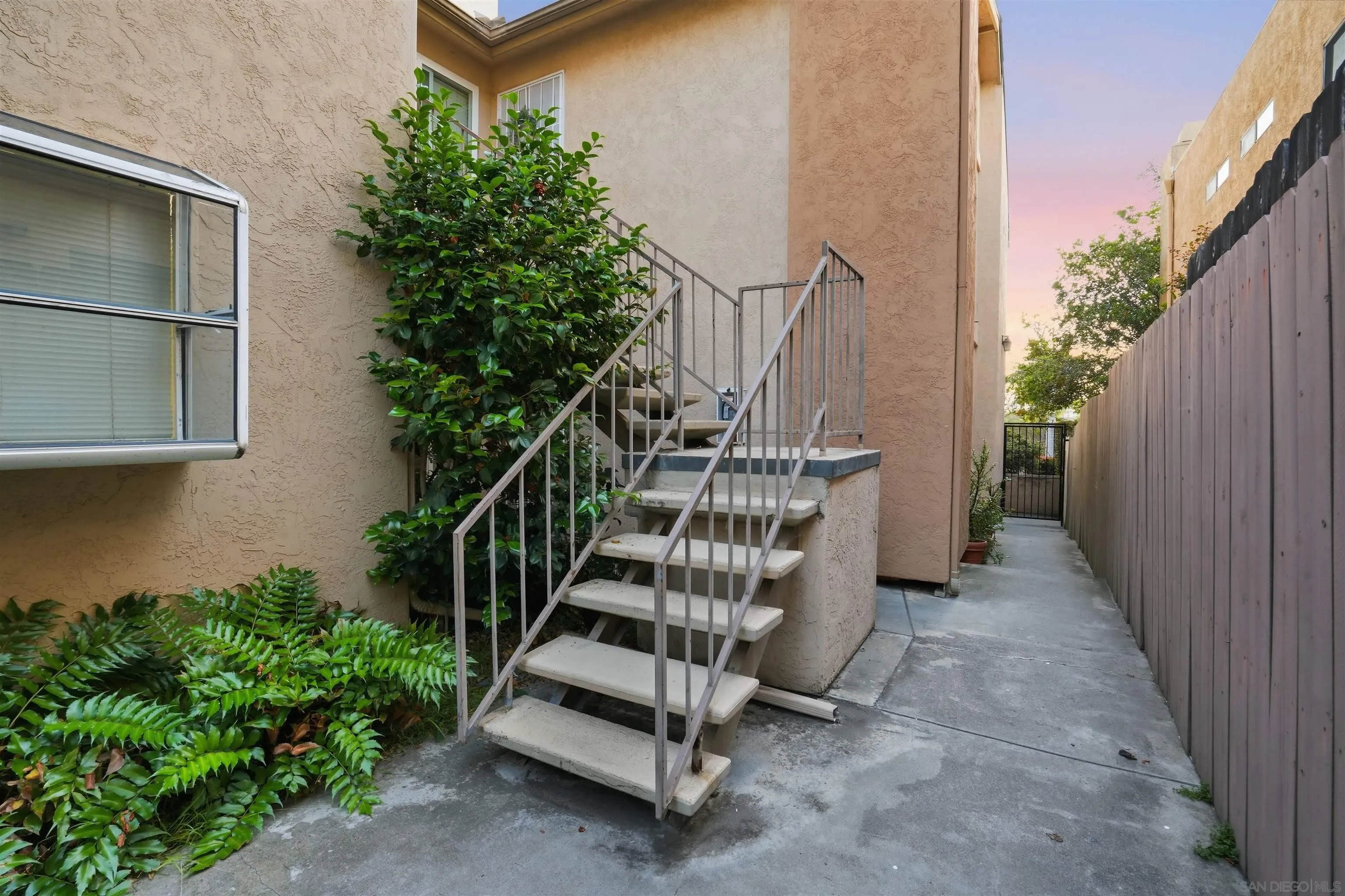 https://cdn.realtyfeed.com/cdn/127/260013604/c3fc4ae9f4df007cbc6d9e9ddab07e20.webp