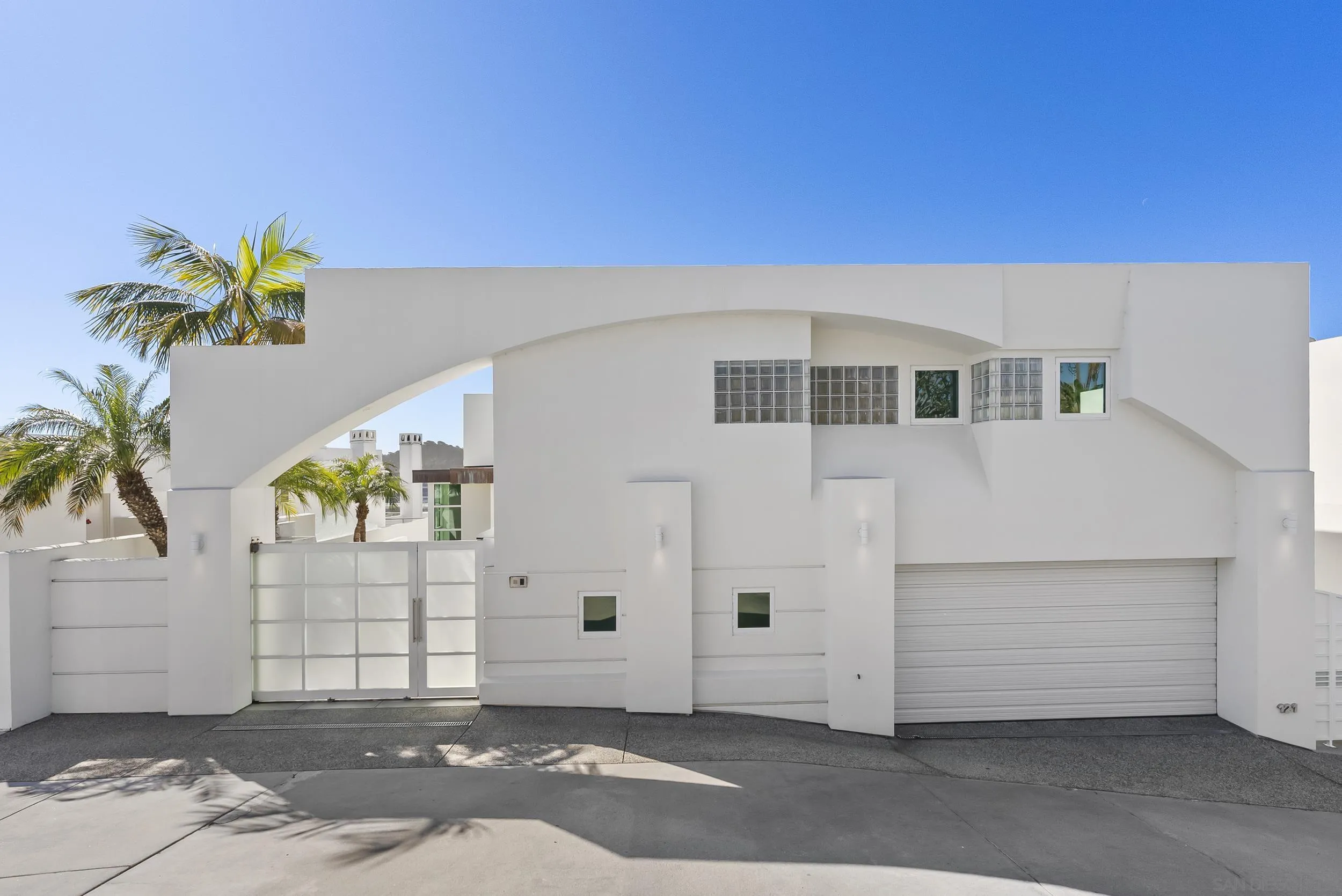 https://cdn.realtyfeed.com/cdn/127/260013605/bf566ba093456d8331541215351da2cb.webp