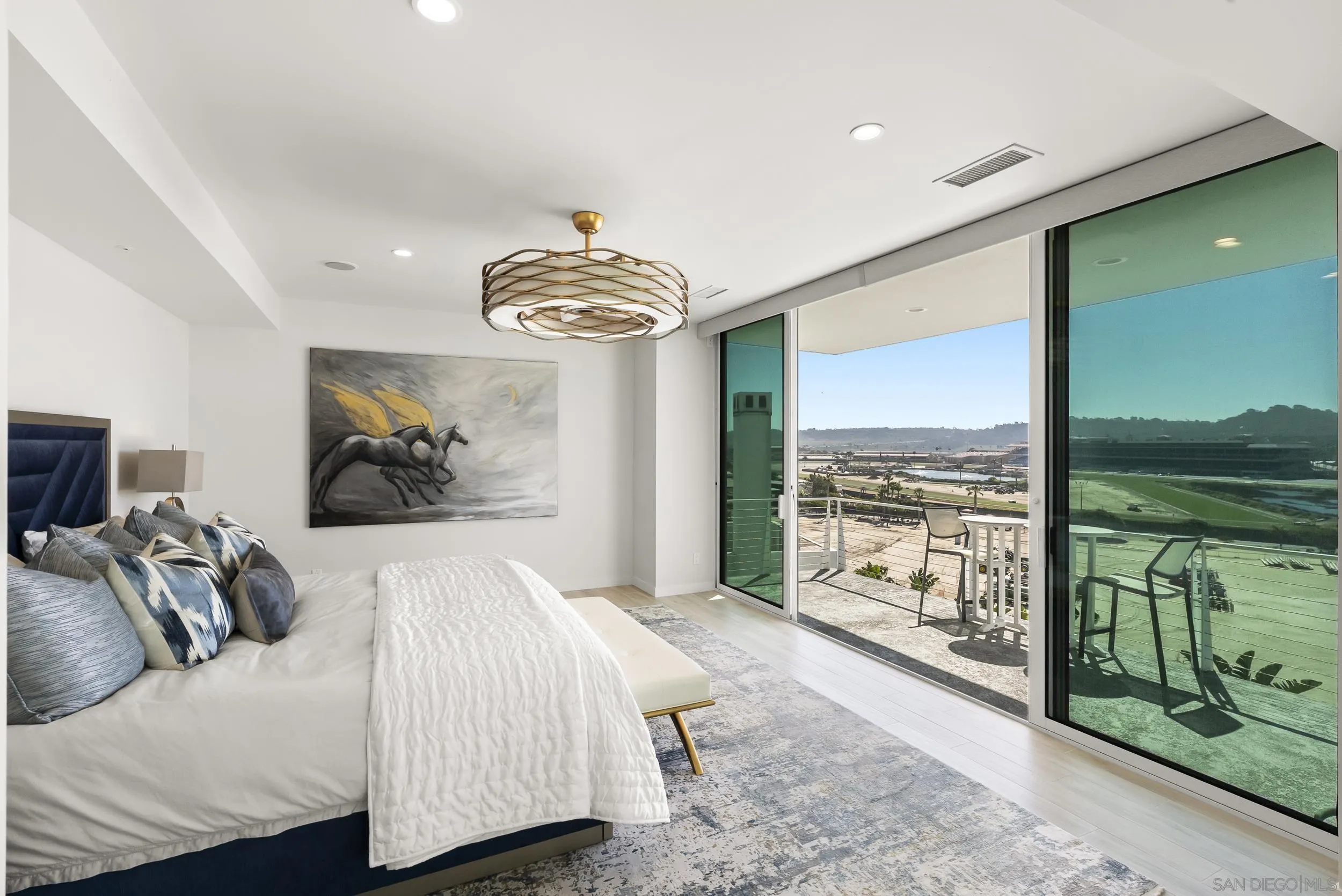 https://cdn.realtyfeed.com/cdn/127/260013605/ce45cd4a9f1d126695e06f9805038e0d.webp