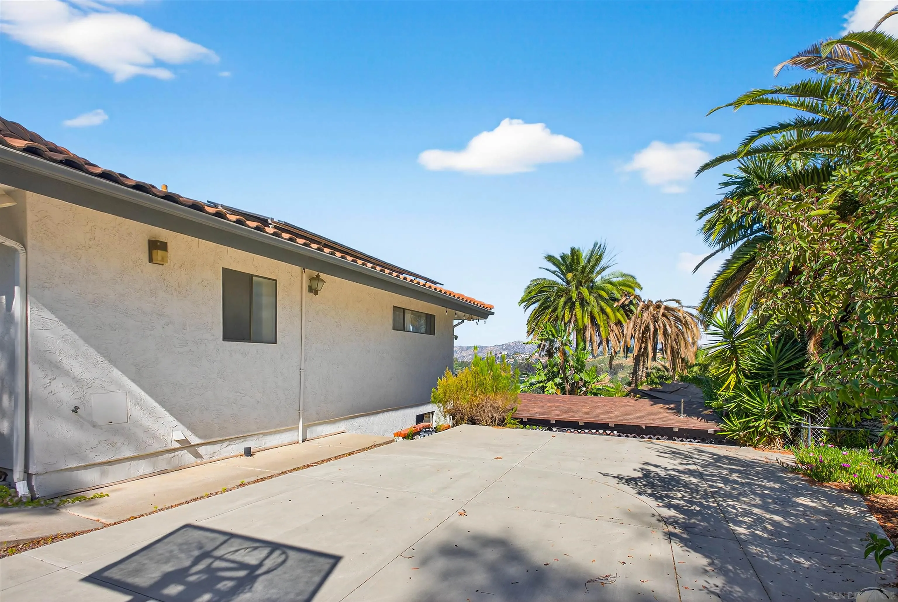 https://cdn.realtyfeed.com/cdn/127/260013606/555c9c7e41730d20ad7d8a37362d5aa3.webp