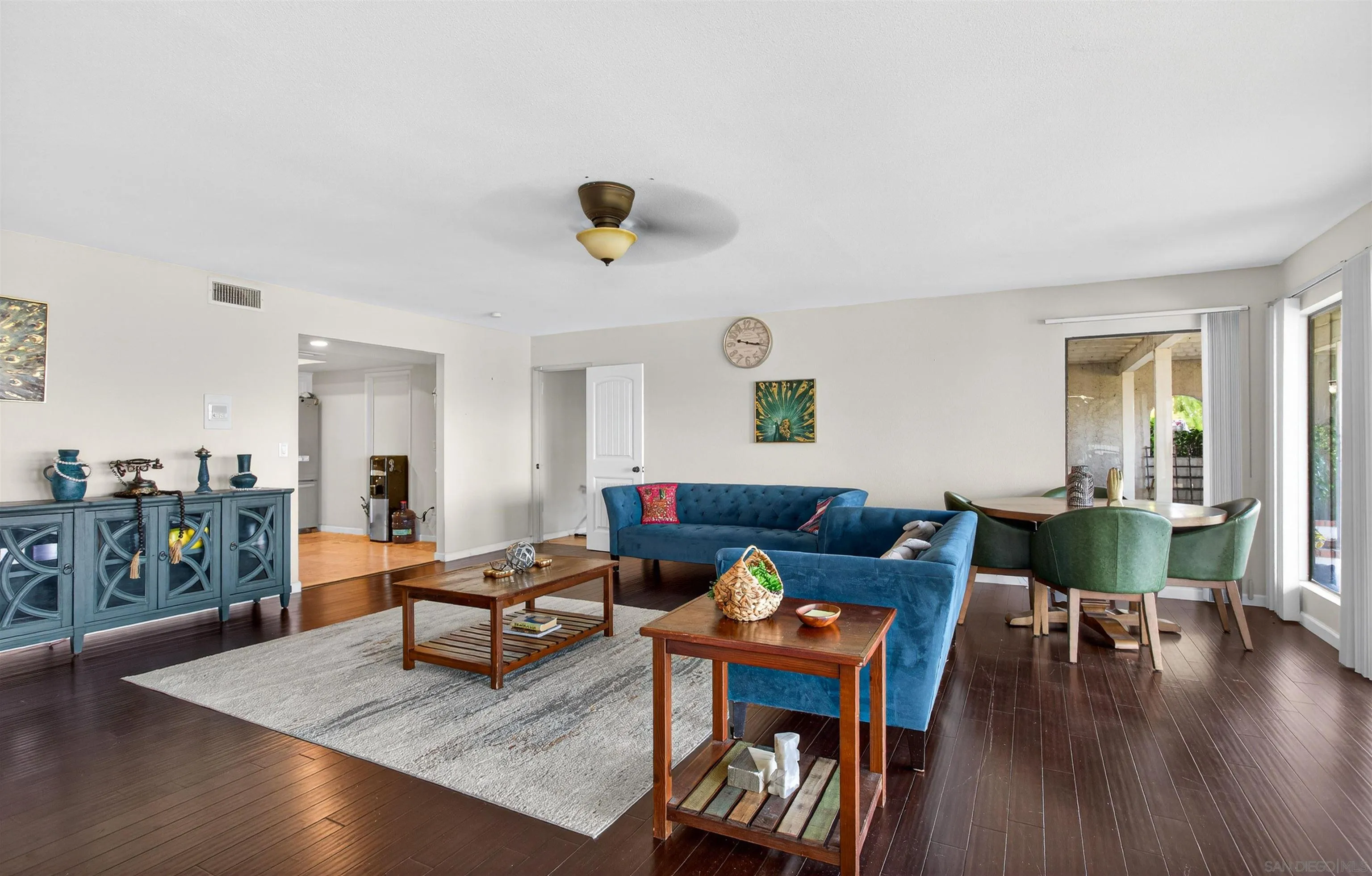 https://cdn.realtyfeed.com/cdn/127/260013606/67342d737880f770db0baed3c82c2188.webp