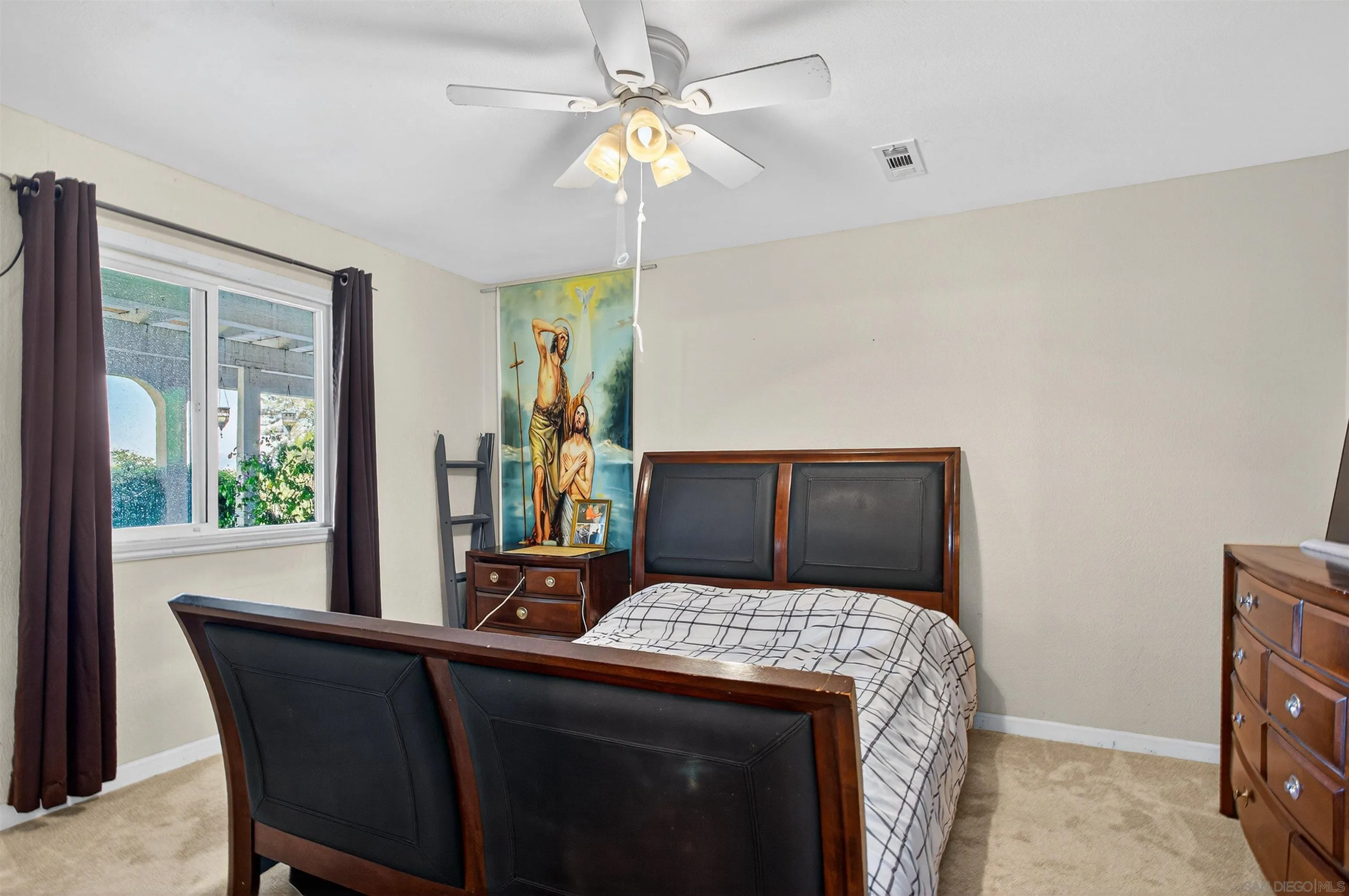 https://cdn.realtyfeed.com/cdn/127/260013606/83cd6ade0c5dbe0a0a487ccf3759c0fa.webp