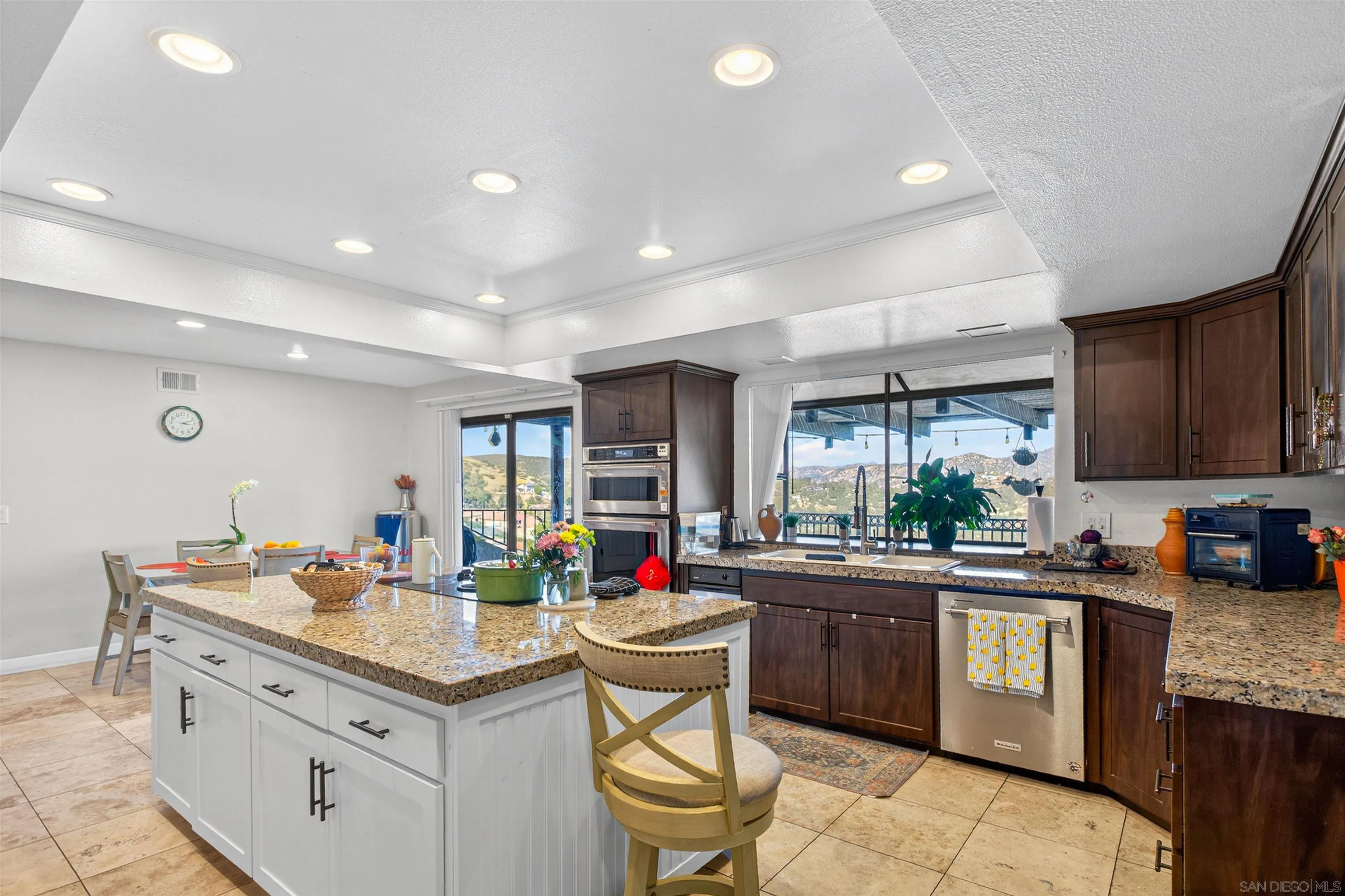 https://cdn.realtyfeed.com/cdn/127/260013606/af5f4e0641b6f956a4bfcd5cbc1ee335.webp