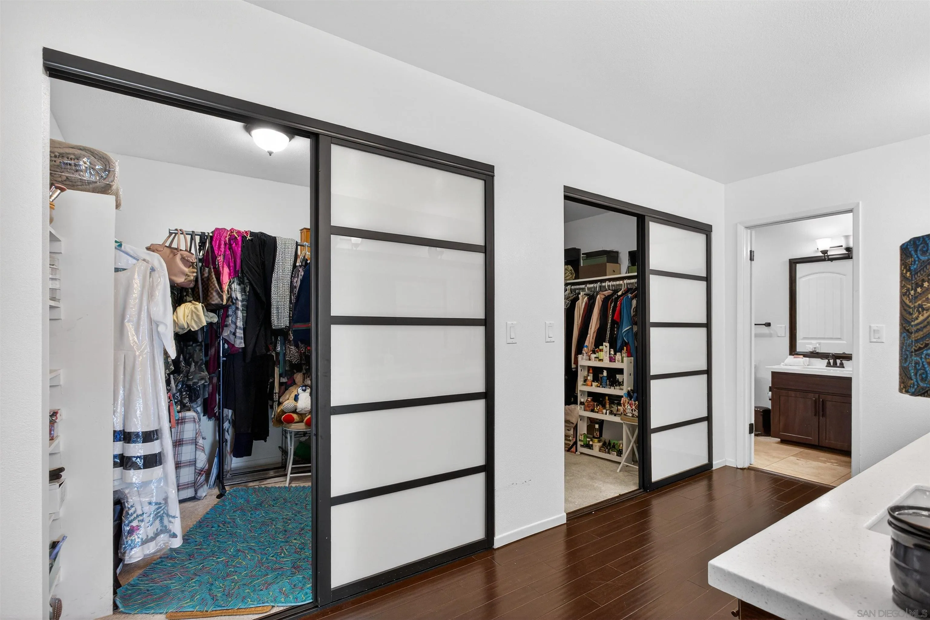 https://cdn.realtyfeed.com/cdn/127/260013606/b74f570d2f30e5a04ebbae6d275b1ba8.webp