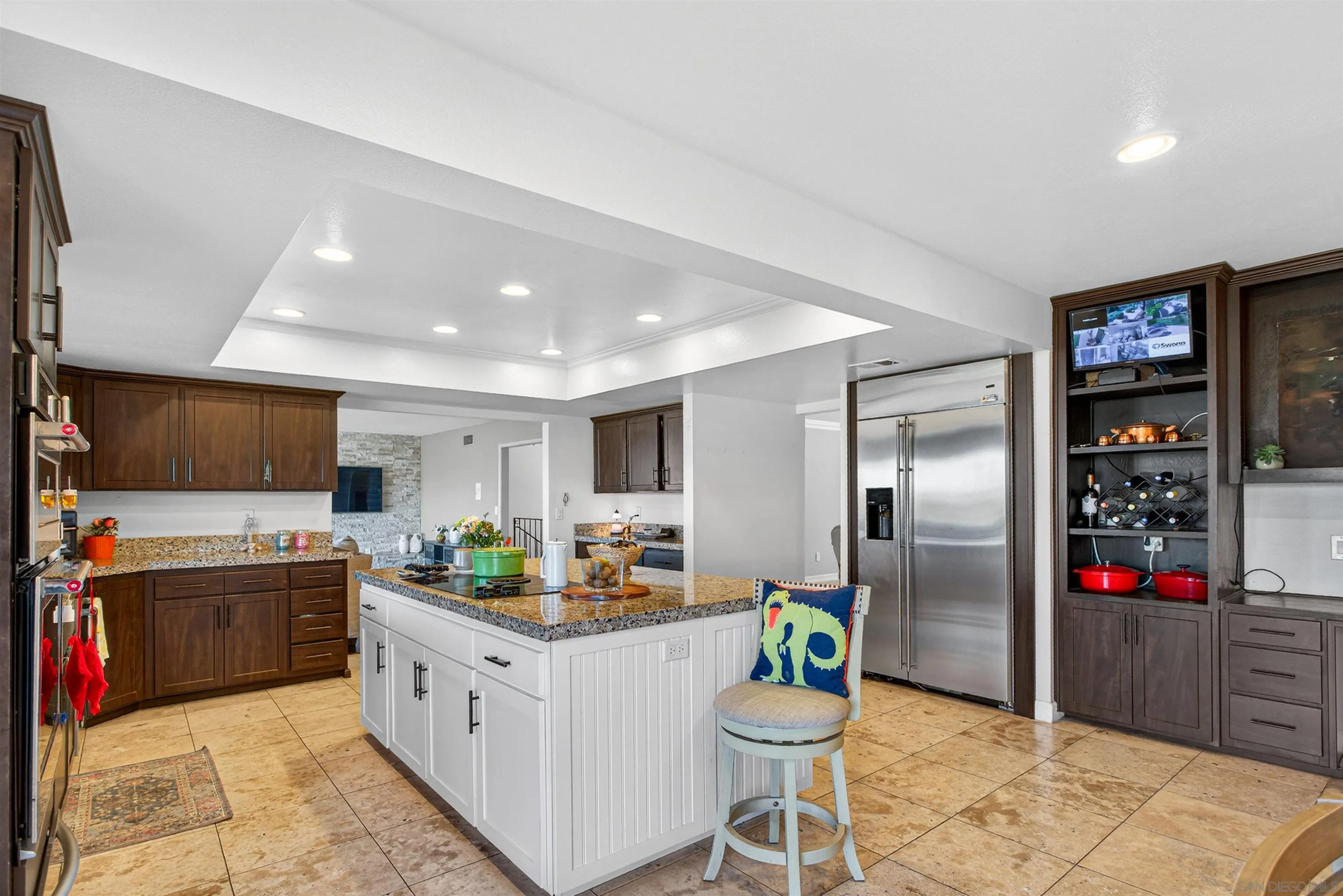 https://cdn.realtyfeed.com/cdn/127/260013606/e9d9ca89382ee879e4695265379410ab.webp
