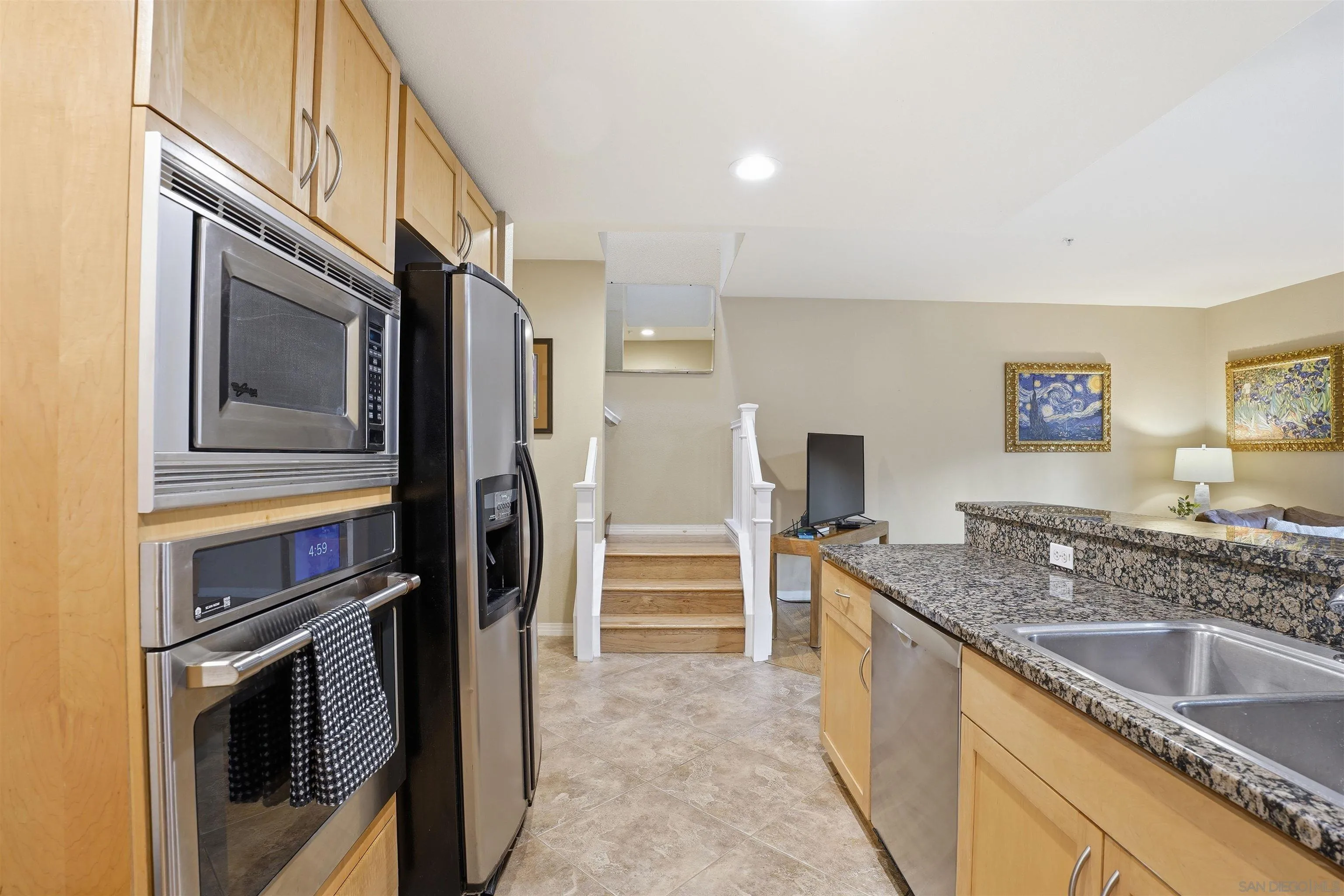 Photo #3: 260013607 Listing: Photo #3