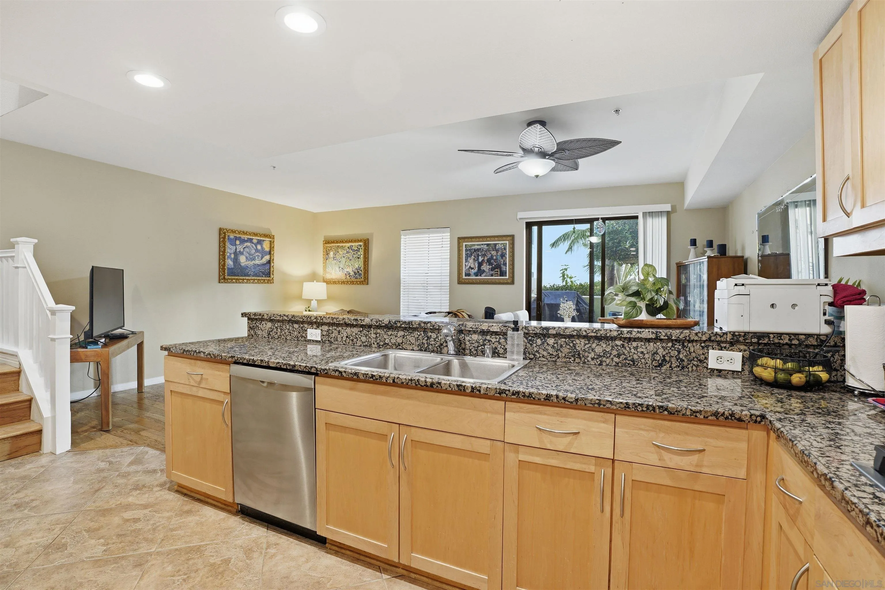 Photo #4: 260013607 Listing: Photo #4