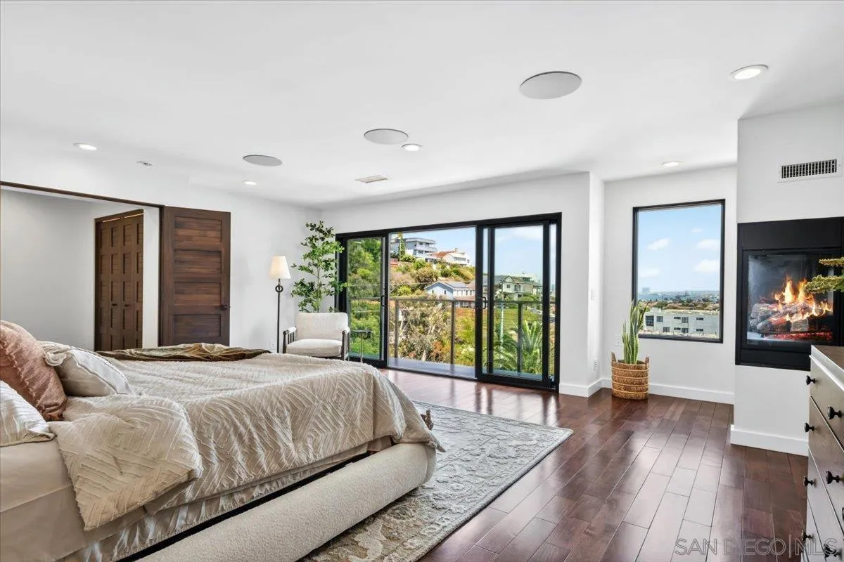 https://cdn.realtyfeed.com/cdn/127/260013608/00d0d5d2798ba0f9aa2f94f7aaa78e5d.webp