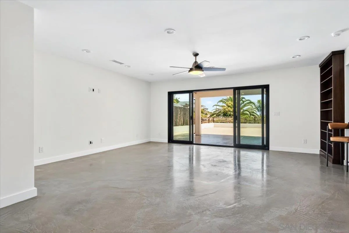 https://cdn.realtyfeed.com/cdn/127/260013608/09a438d9499eea3e3346d785fe97875c.webp