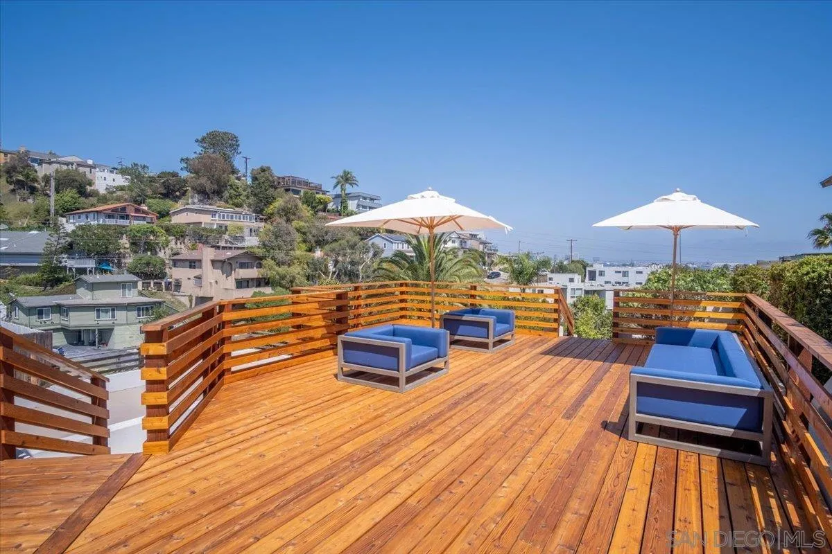 https://cdn.realtyfeed.com/cdn/127/260013608/1399d09692212e2af83ef4ebd4f84a77.webp