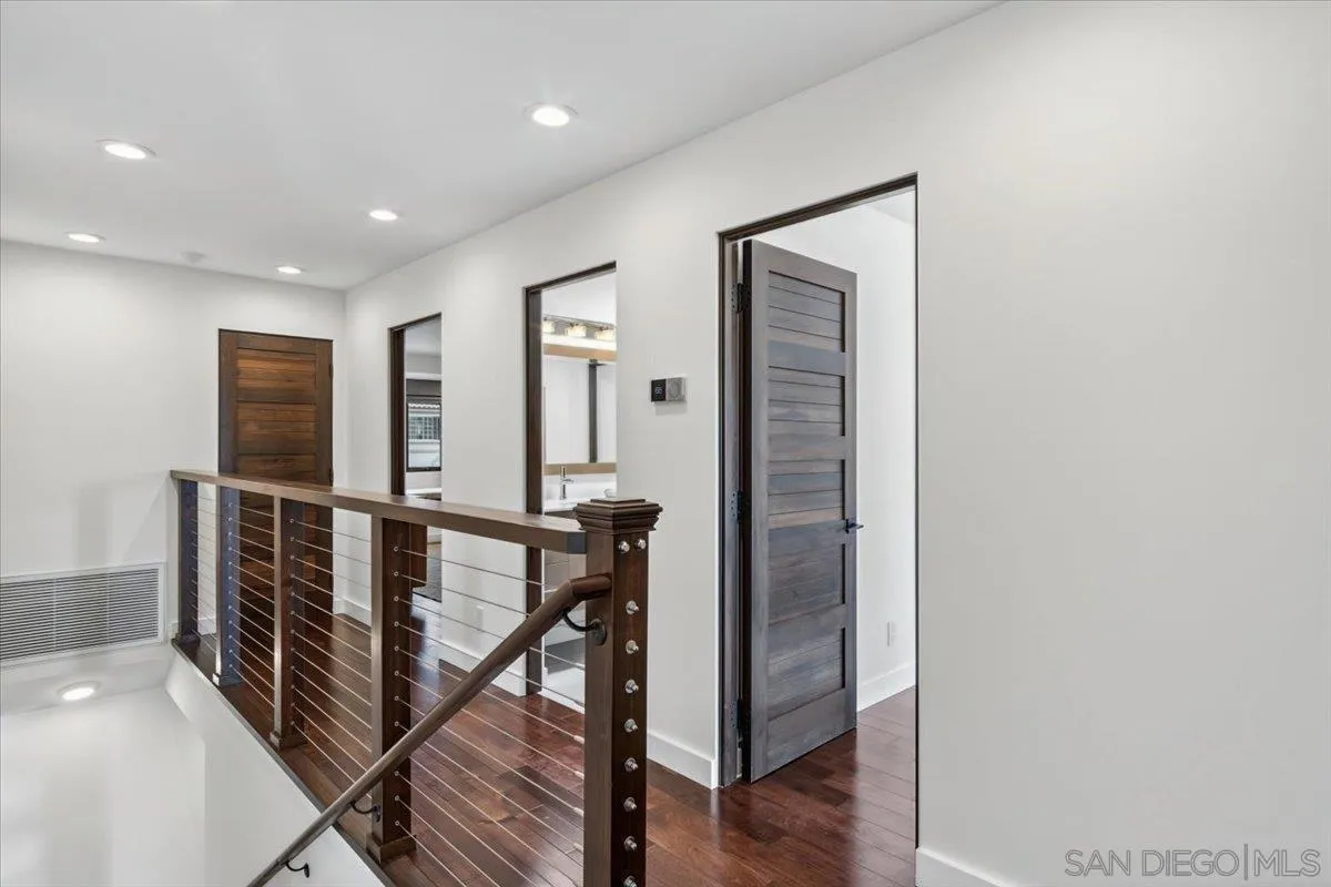 https://cdn.realtyfeed.com/cdn/127/260013608/39688079ad9d1e04d6cf823b4dbfd12d.webp