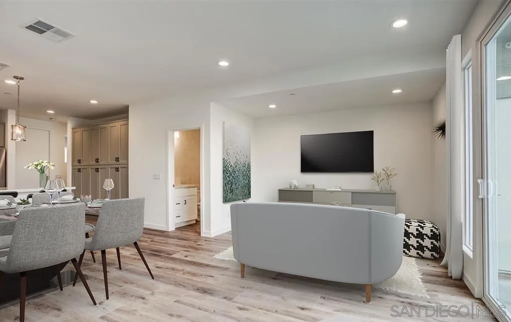 https://cdn.realtyfeed.com/cdn/127/260013610/90e3902a59f3fa854641ab7a2610330f.webp