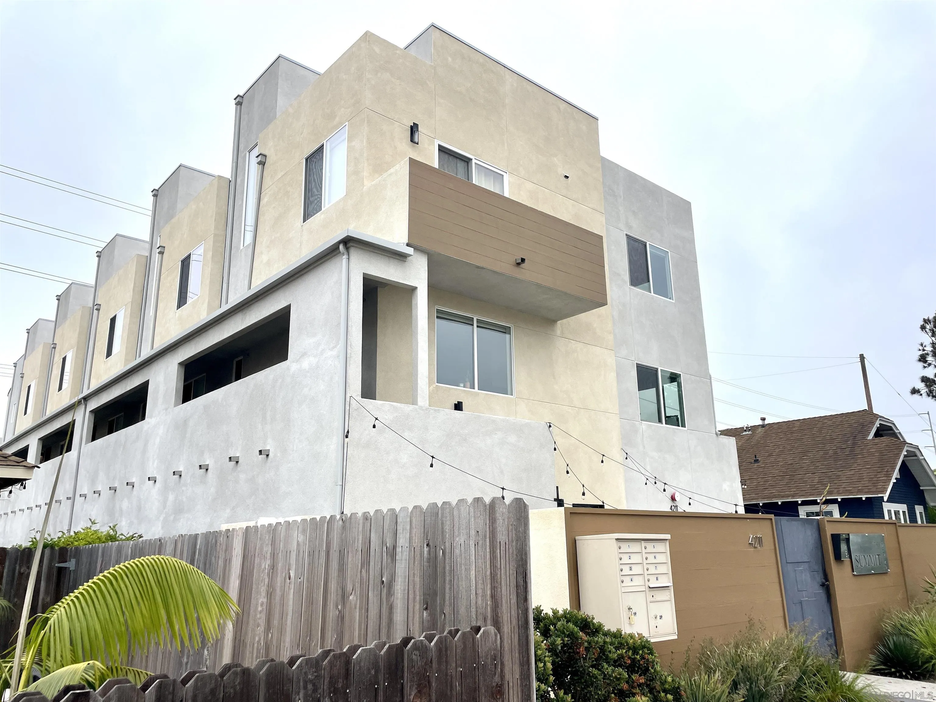 https://cdn.realtyfeed.com/cdn/127/260013610/ca5dd2457604c5b8456d96357ef22012.webp