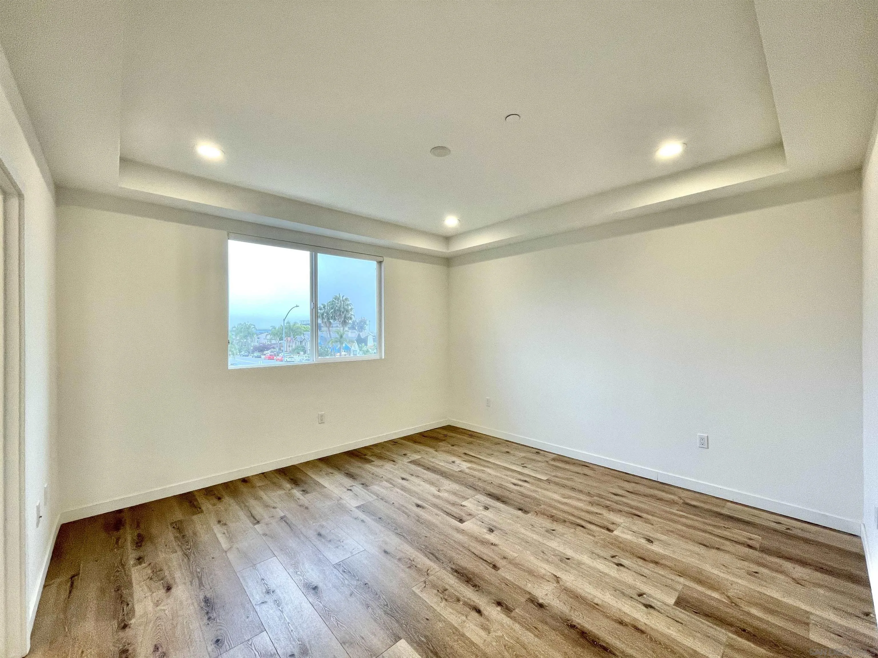 https://cdn.realtyfeed.com/cdn/127/260013610/cd6b1e248fa60221efaddd6638565ff7.webp