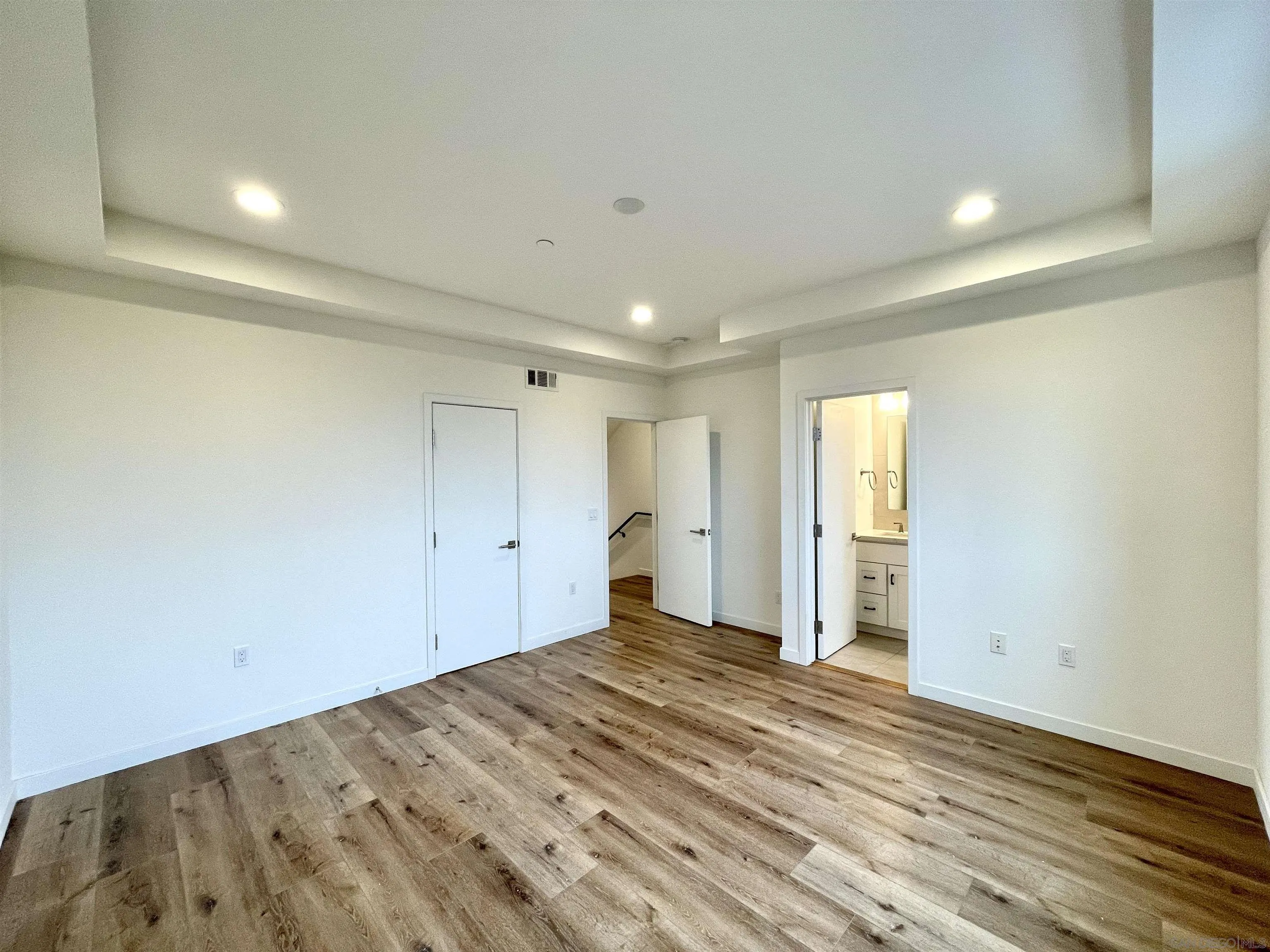 https://cdn.realtyfeed.com/cdn/127/260013610/cfd03a691245790f6210ecaefe4626de.webp