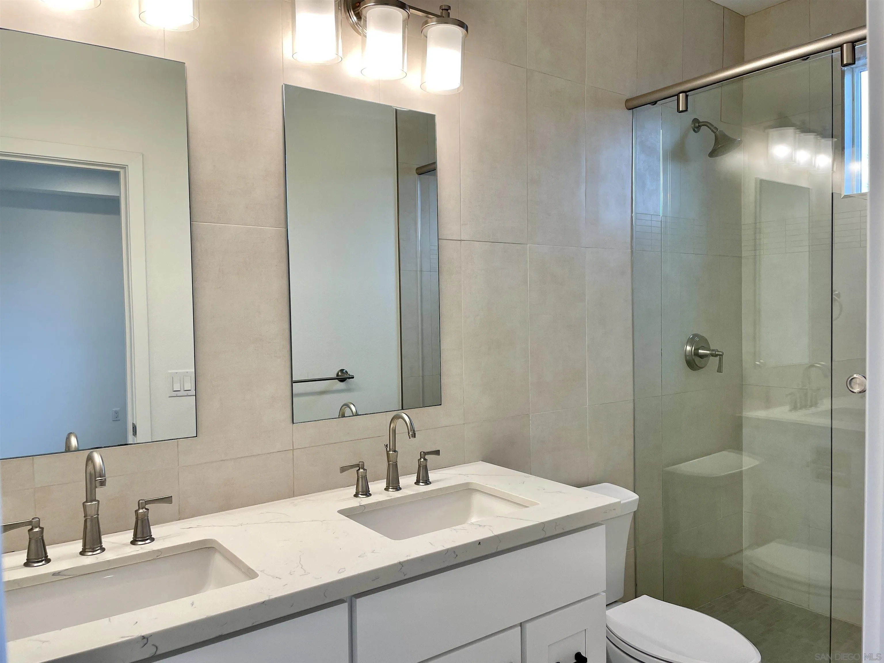 https://cdn.realtyfeed.com/cdn/127/260013610/deaa10d67960c2806d4a444ef8c4b634.webp