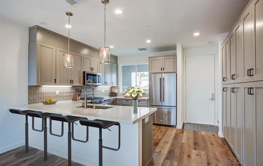 https://cdn.realtyfeed.com/cdn/127/260013610/e2321c7654d02cdb28269224c54d5be9.webp