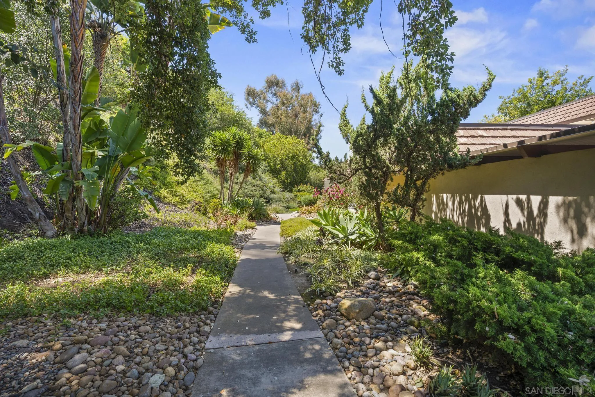 Photo #34: 260013611 Listing: Photo #34