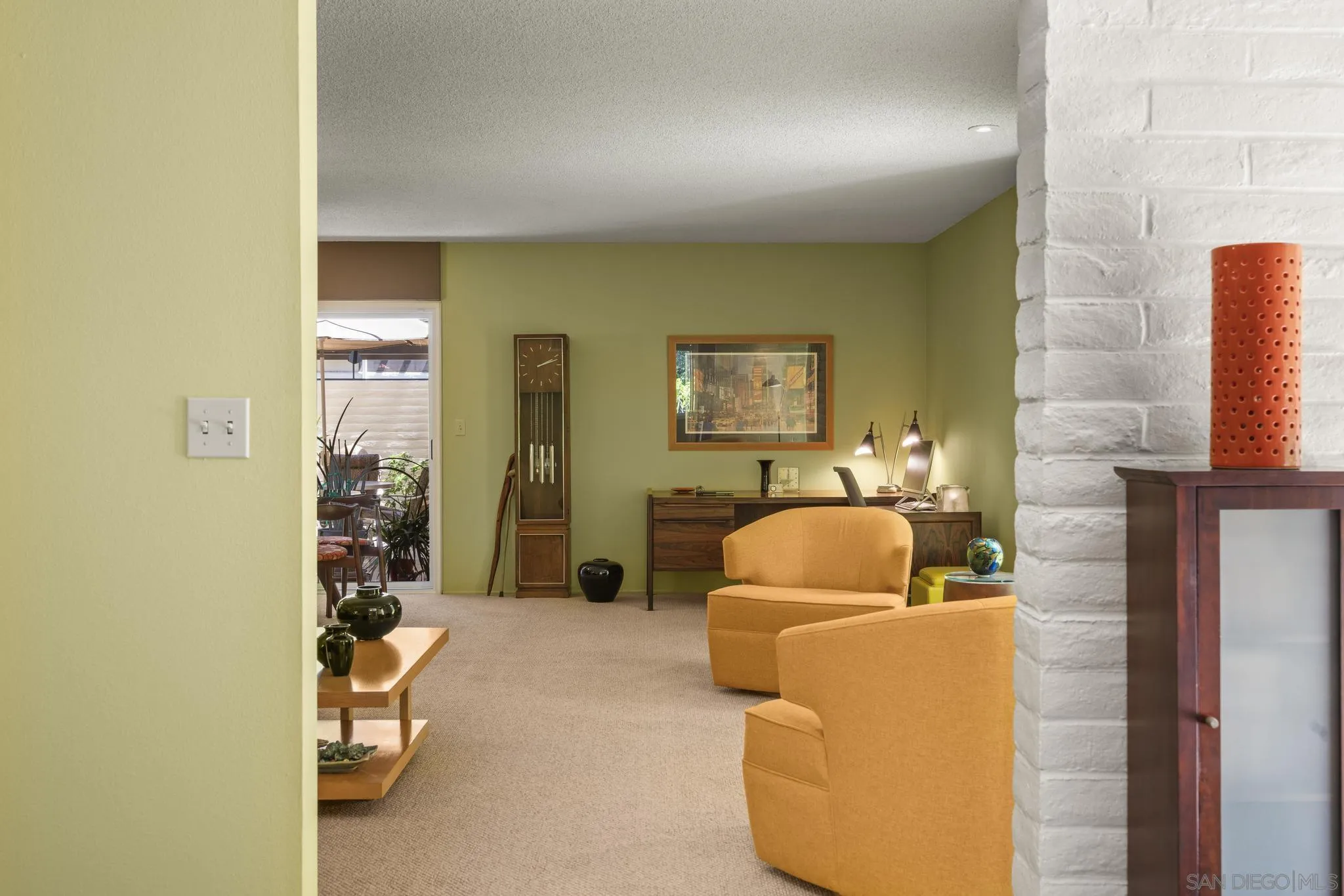 Photo #5: 260013611 Listing: Photo #5