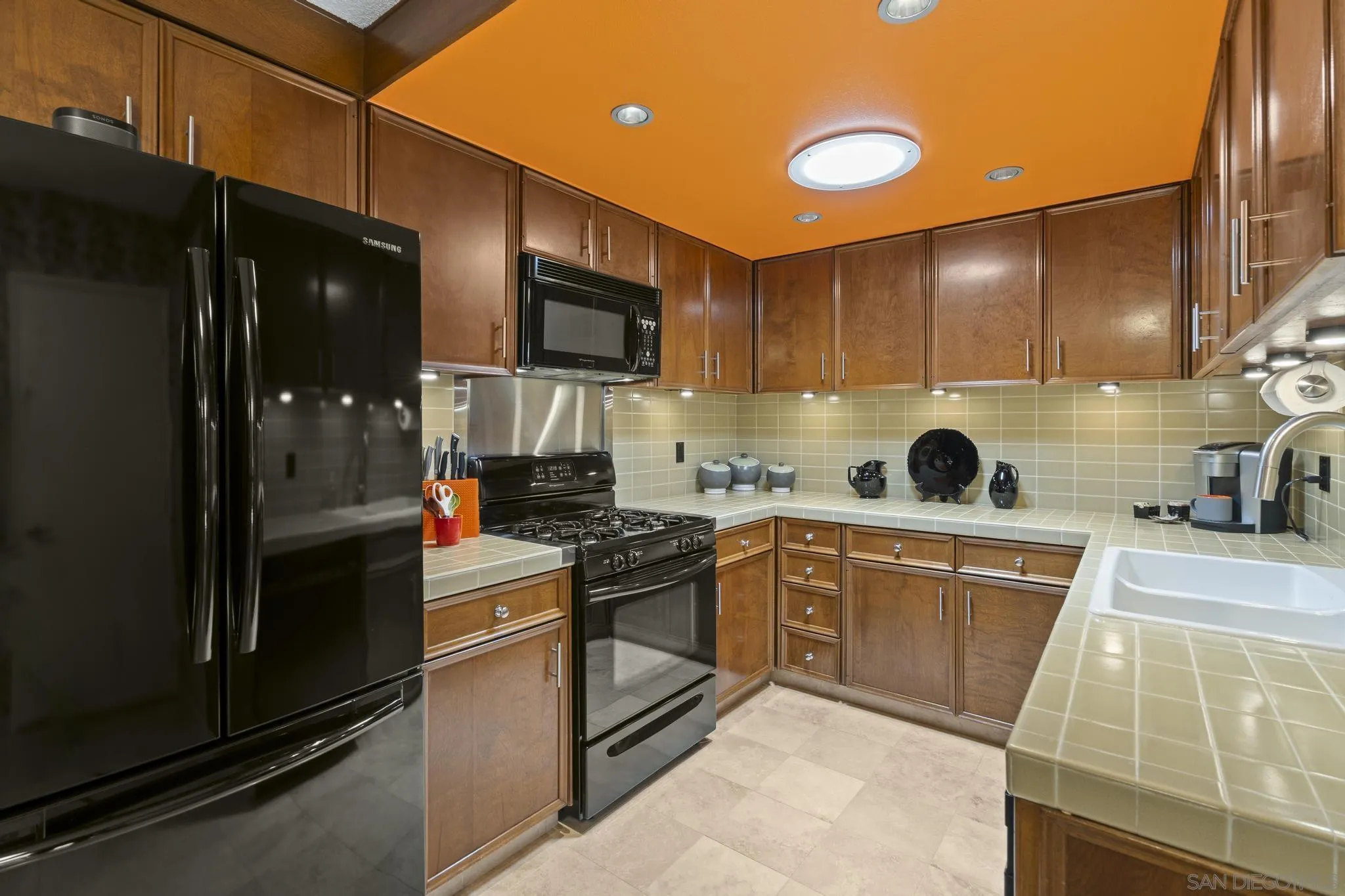 Photo #10: 260013611 Listing: Photo #10