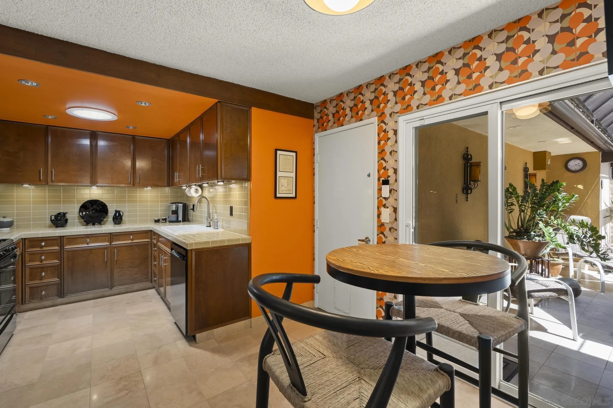 Photo #9: 260013611 Listing: Photo #9