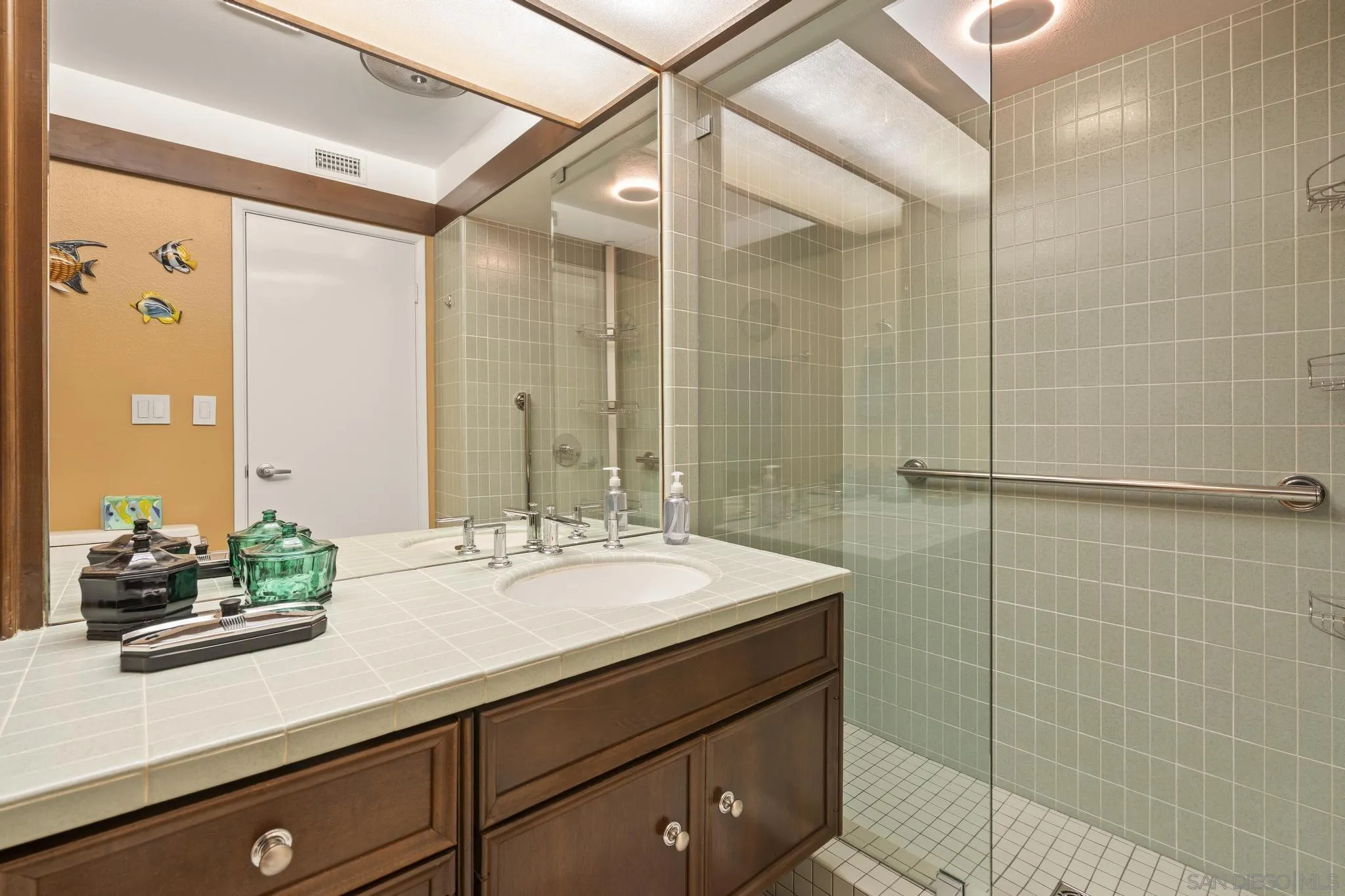 Photo #18: 260013611 Listing: Photo #18