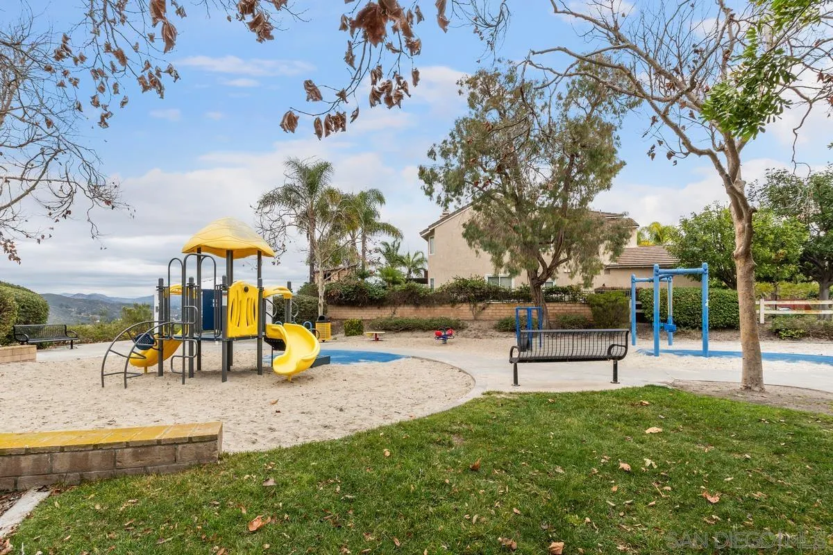 https://cdn.realtyfeed.com/cdn/127/260013612/09e166da889b4b8feeab8c0efe4f09dd.webp