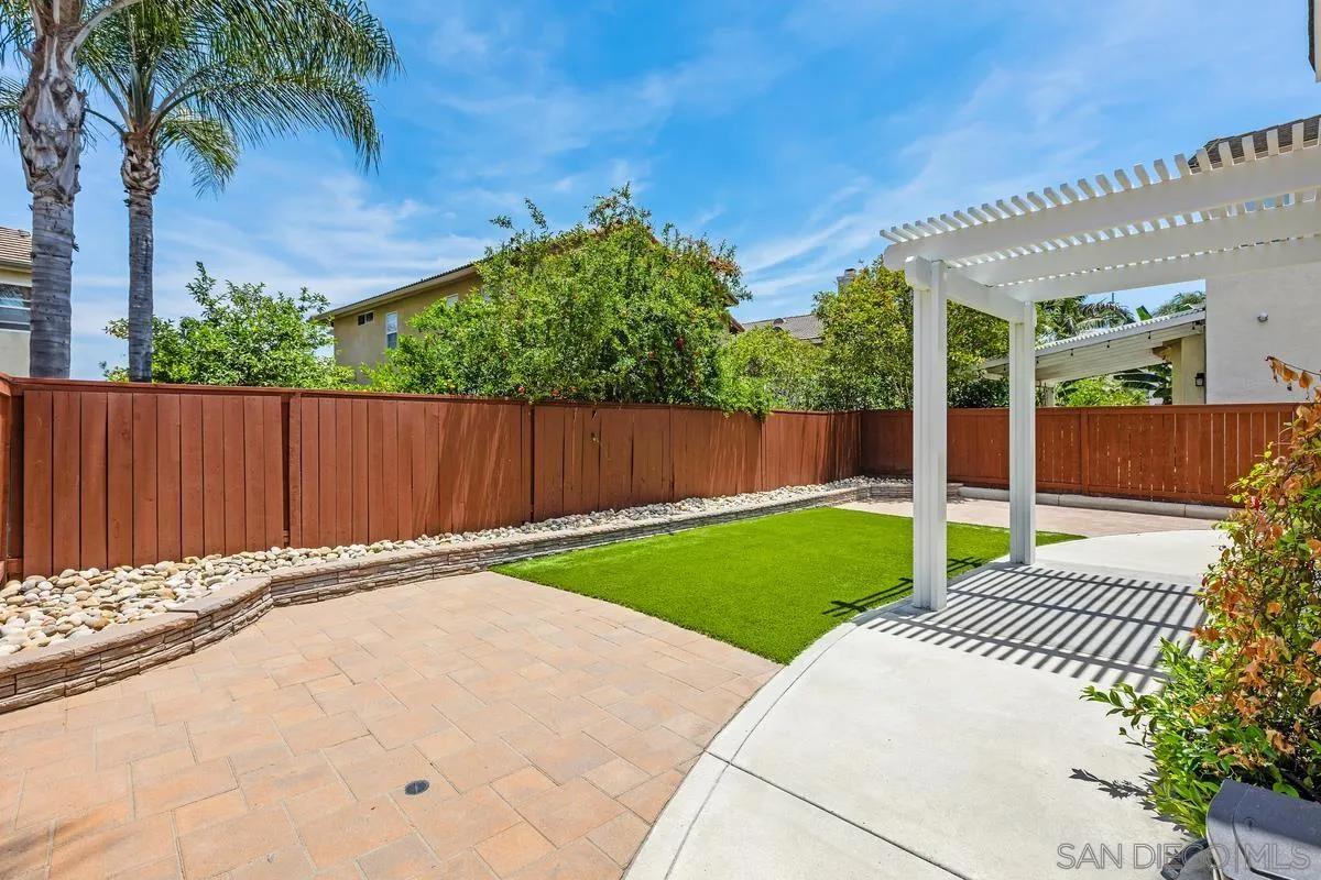 https://cdn.realtyfeed.com/cdn/127/260013612/3fe98ed71dc4b4169b339224ae9d9274.webp