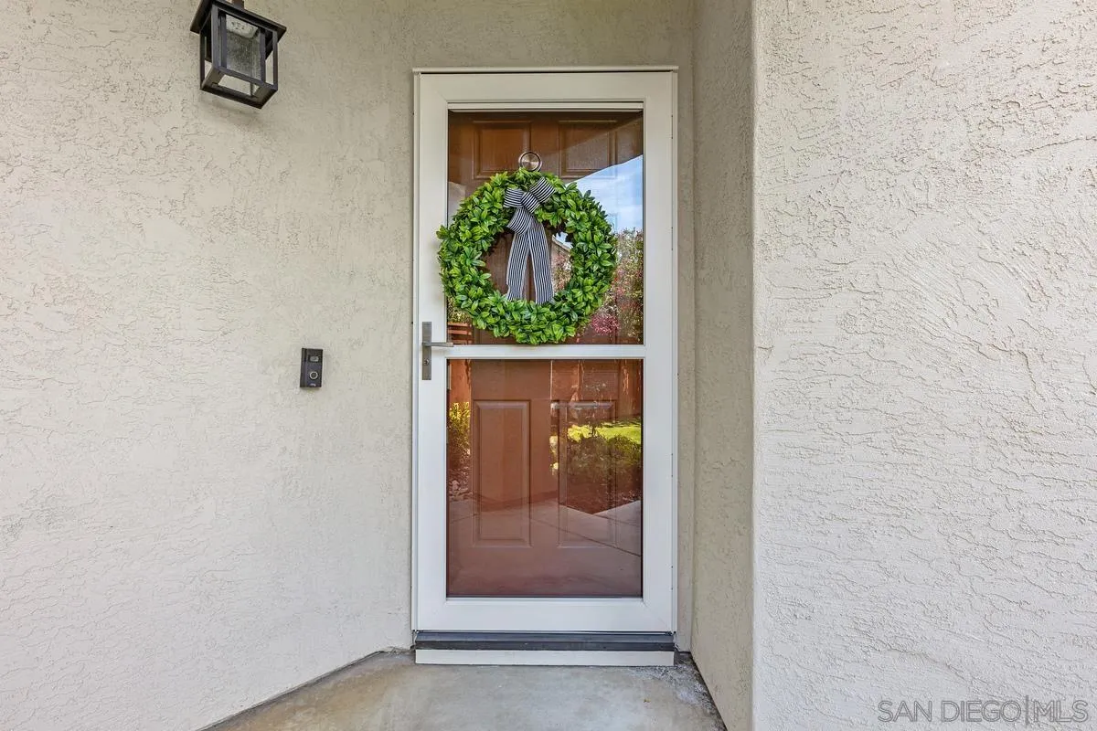 https://cdn.realtyfeed.com/cdn/127/260013612/49842671bbf5d5aa34bb6498dba9c9f3.webp