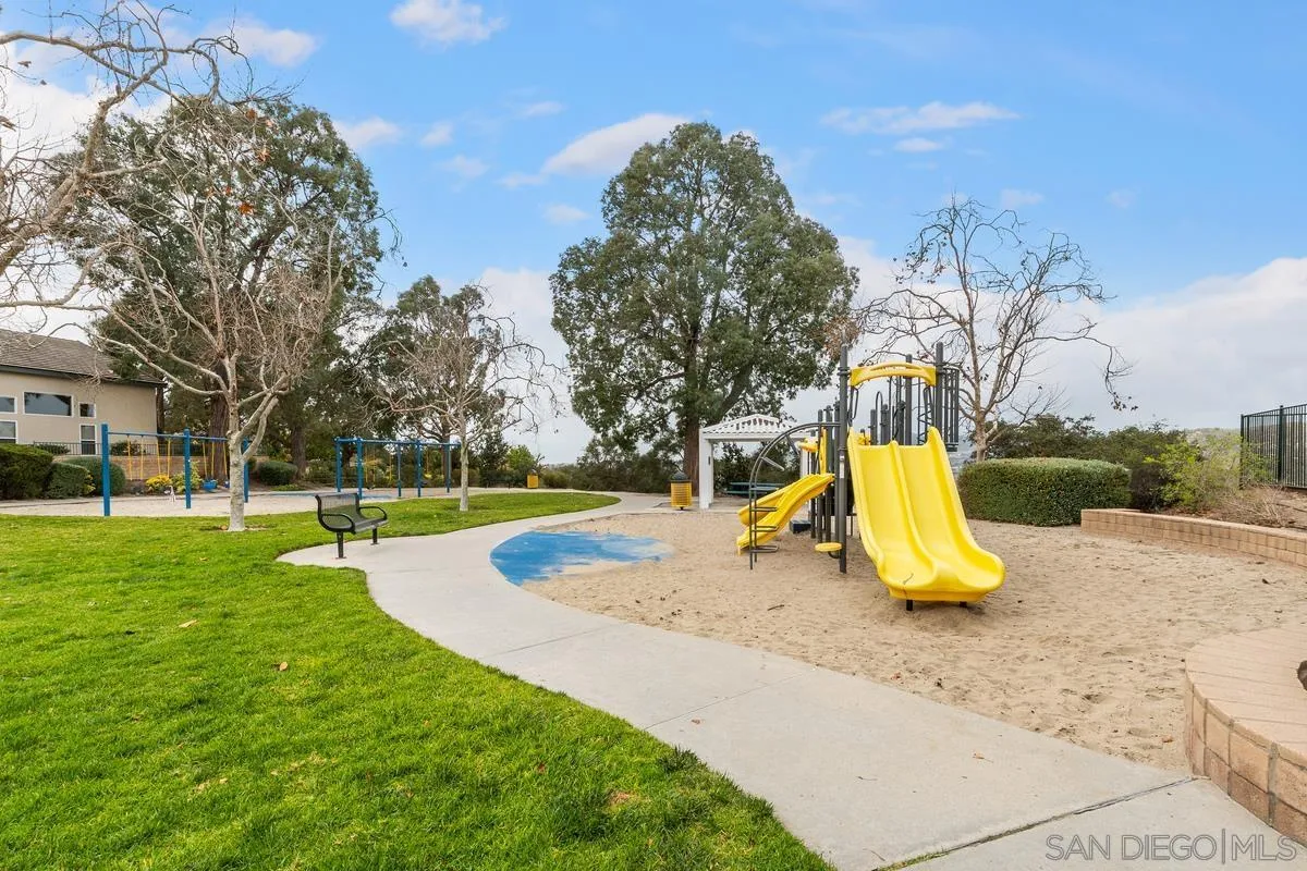 https://cdn.realtyfeed.com/cdn/127/260013612/7c2f35d07ca7e631cd5cfaf75c7c3e2d.webp