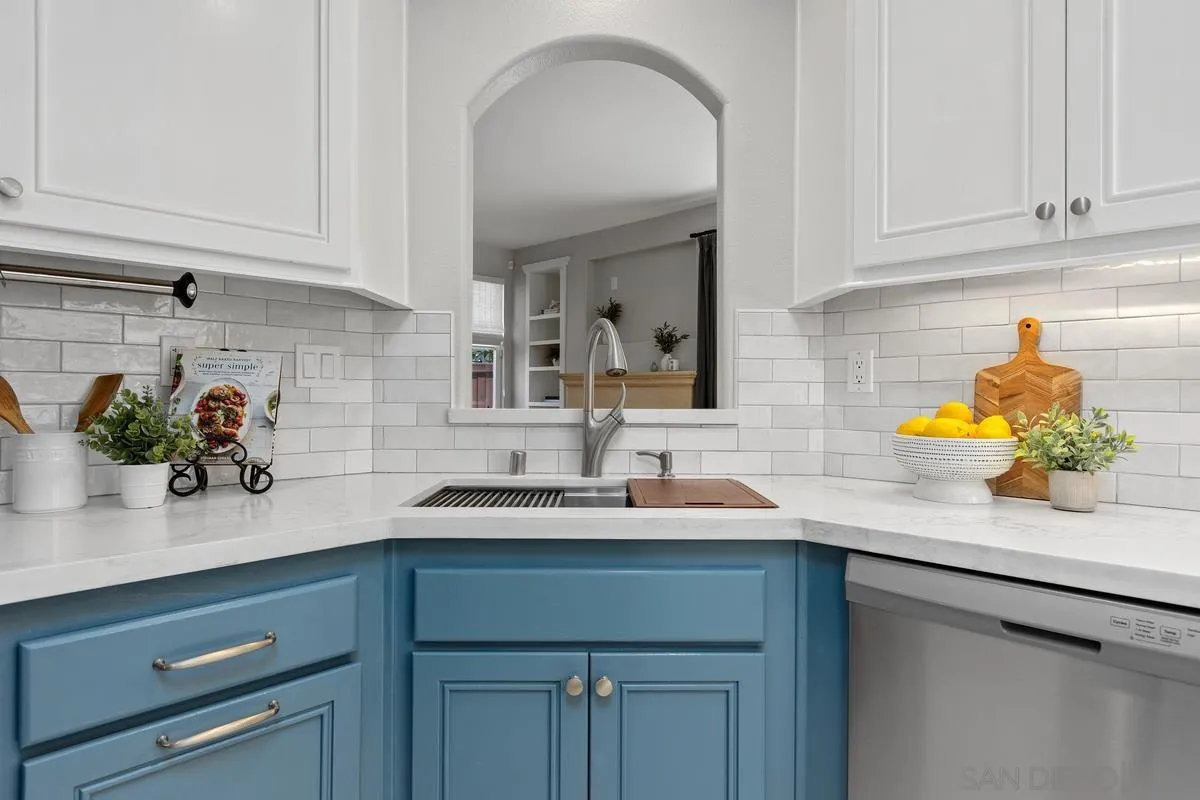 https://cdn.realtyfeed.com/cdn/127/260013612/87ffab2e28cb0091412a508e0d9f121f.webp
