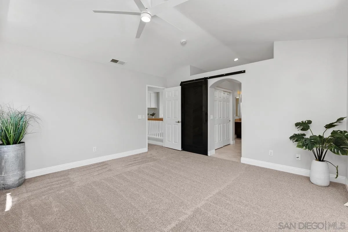 https://cdn.realtyfeed.com/cdn/127/260013612/a81de80a4eb4e5a80f53840627000f14.webp