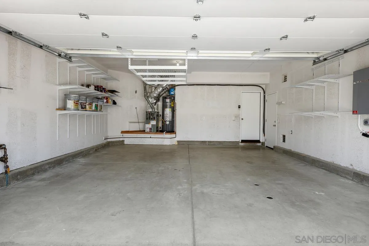https://cdn.realtyfeed.com/cdn/127/260013612/cbad1e4494ff4bc9520b1310470b468b.webp