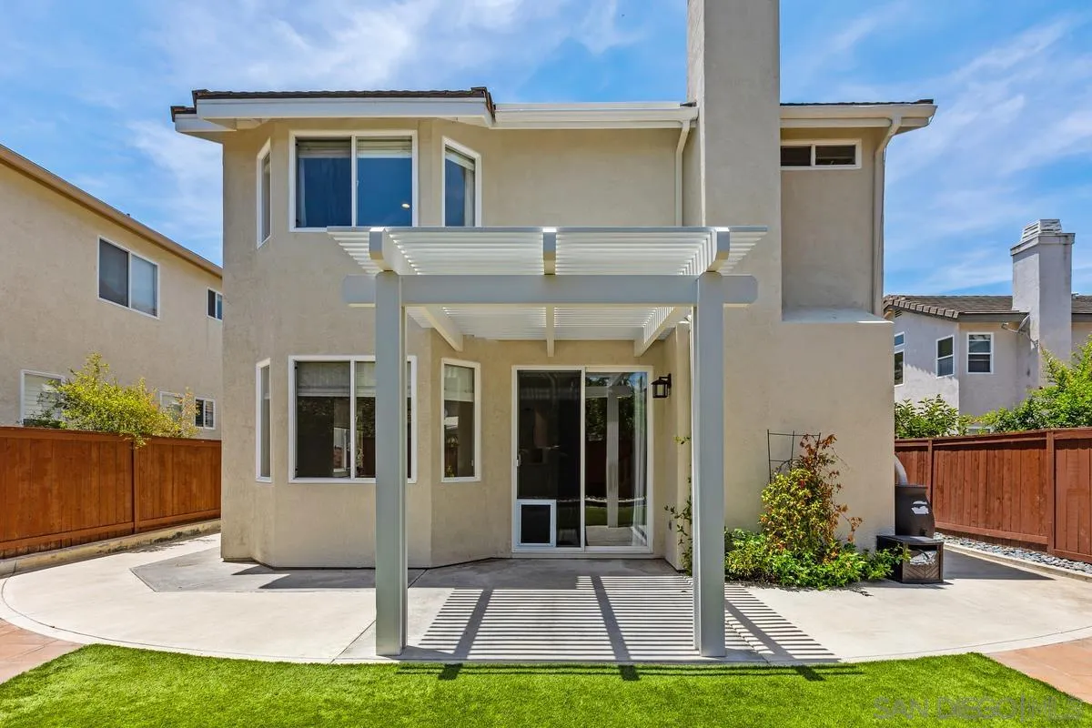 https://cdn.realtyfeed.com/cdn/127/260013612/e189d83a90534ad632f9d0138bb8d962.webp