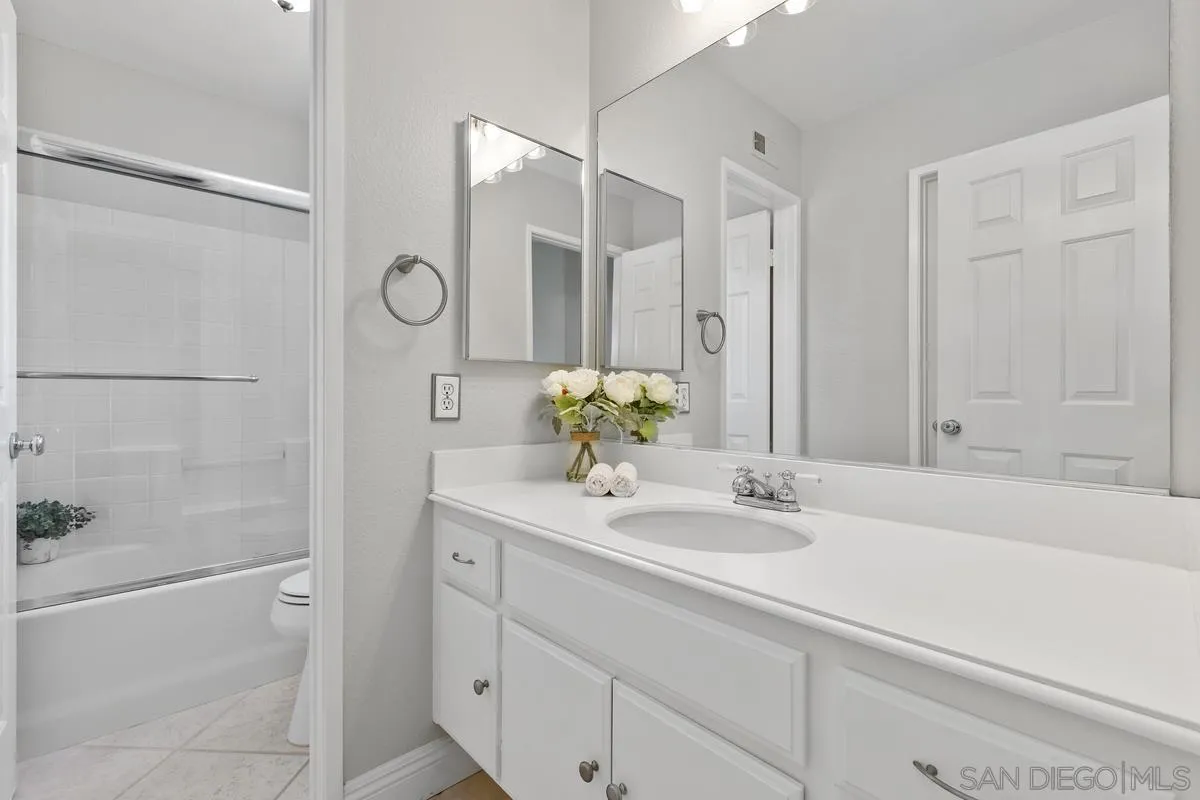 https://cdn.realtyfeed.com/cdn/127/260013612/f3bf26cfb9c7208c0f156b75dc4f9b19.webp