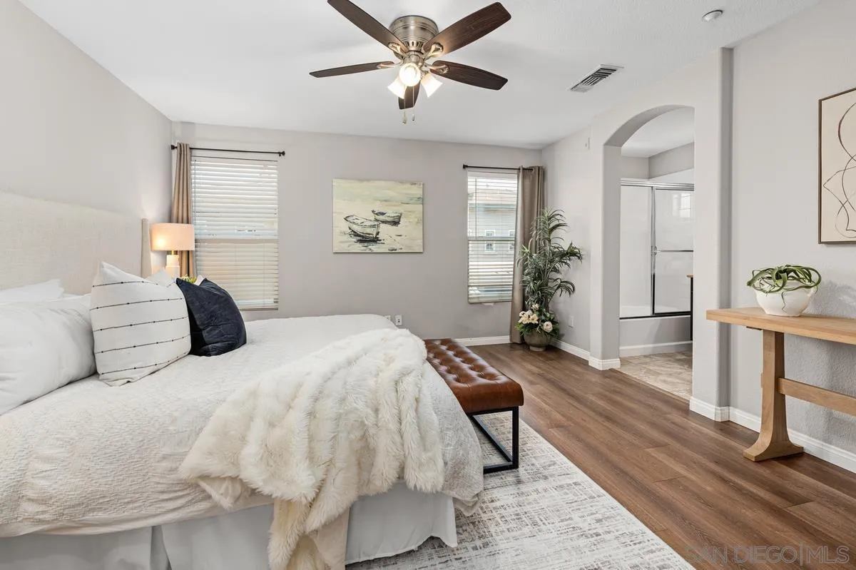 Photo #23: 260013613 Listing: Photo #23