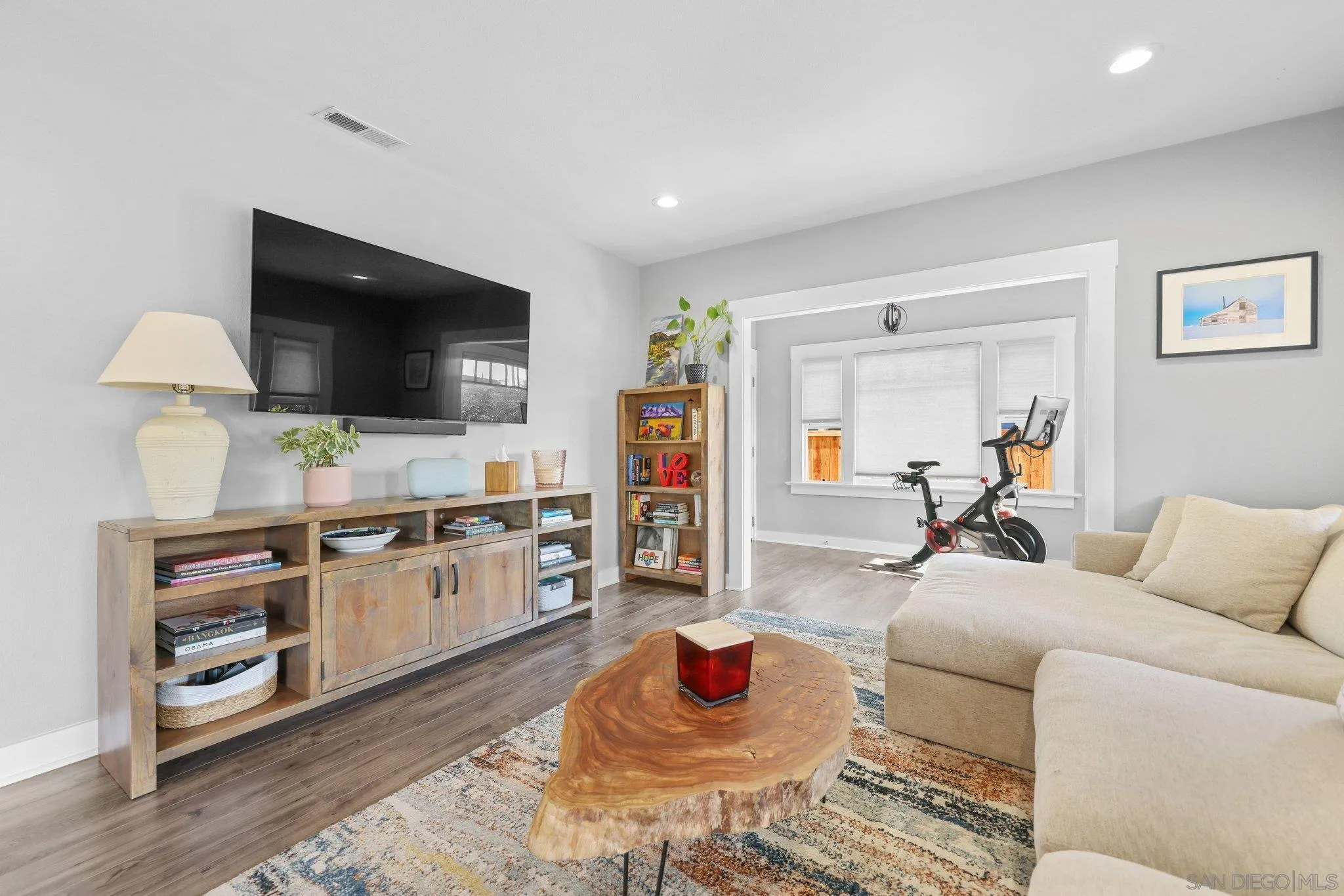 https://cdn.realtyfeed.com/cdn/127/260013620/0accb28e0dbc6b7b8cc2c6c85c0a0230.webp