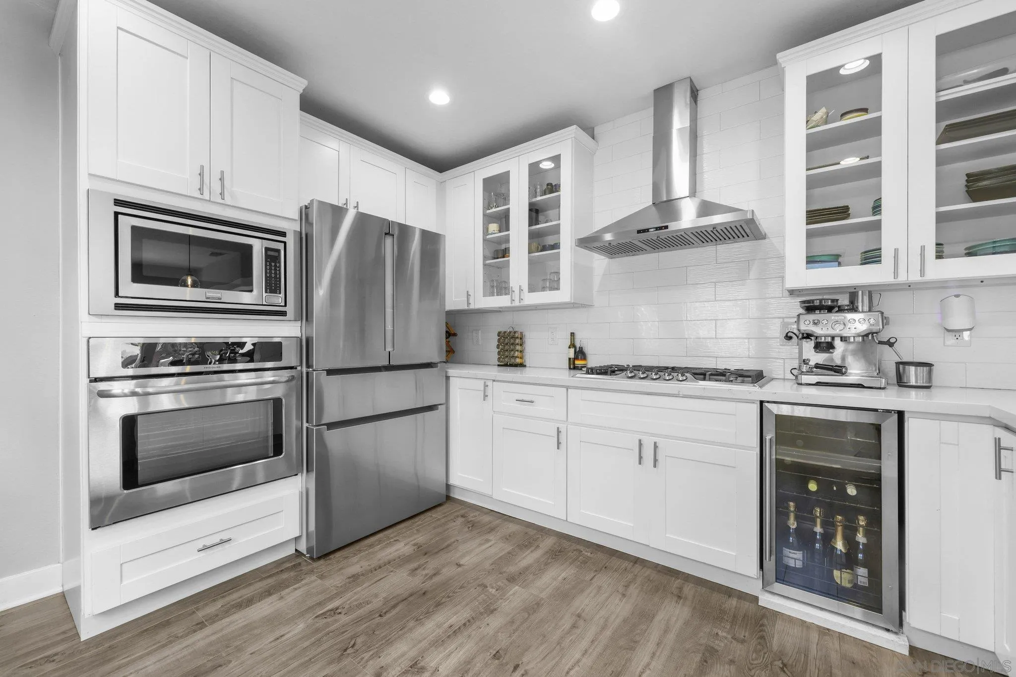 https://cdn.realtyfeed.com/cdn/127/260013620/2282f4a35ee8f0d1af7d656ac307a9a0.webp