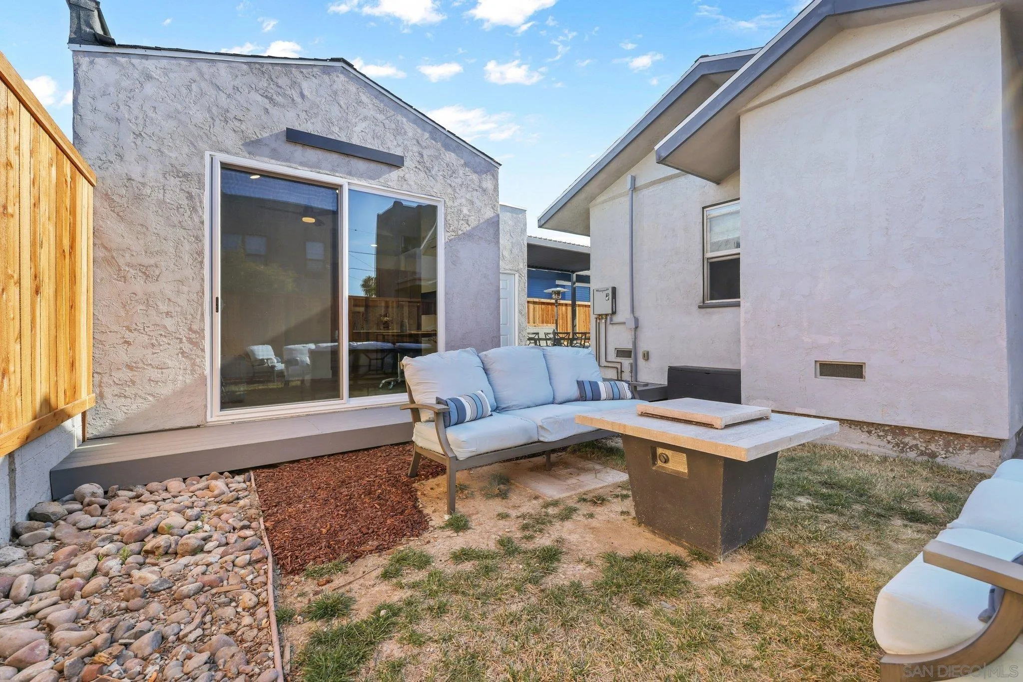 https://cdn.realtyfeed.com/cdn/127/260013620/61f12a62b5a2c9a9fd02f471561a76df.webp