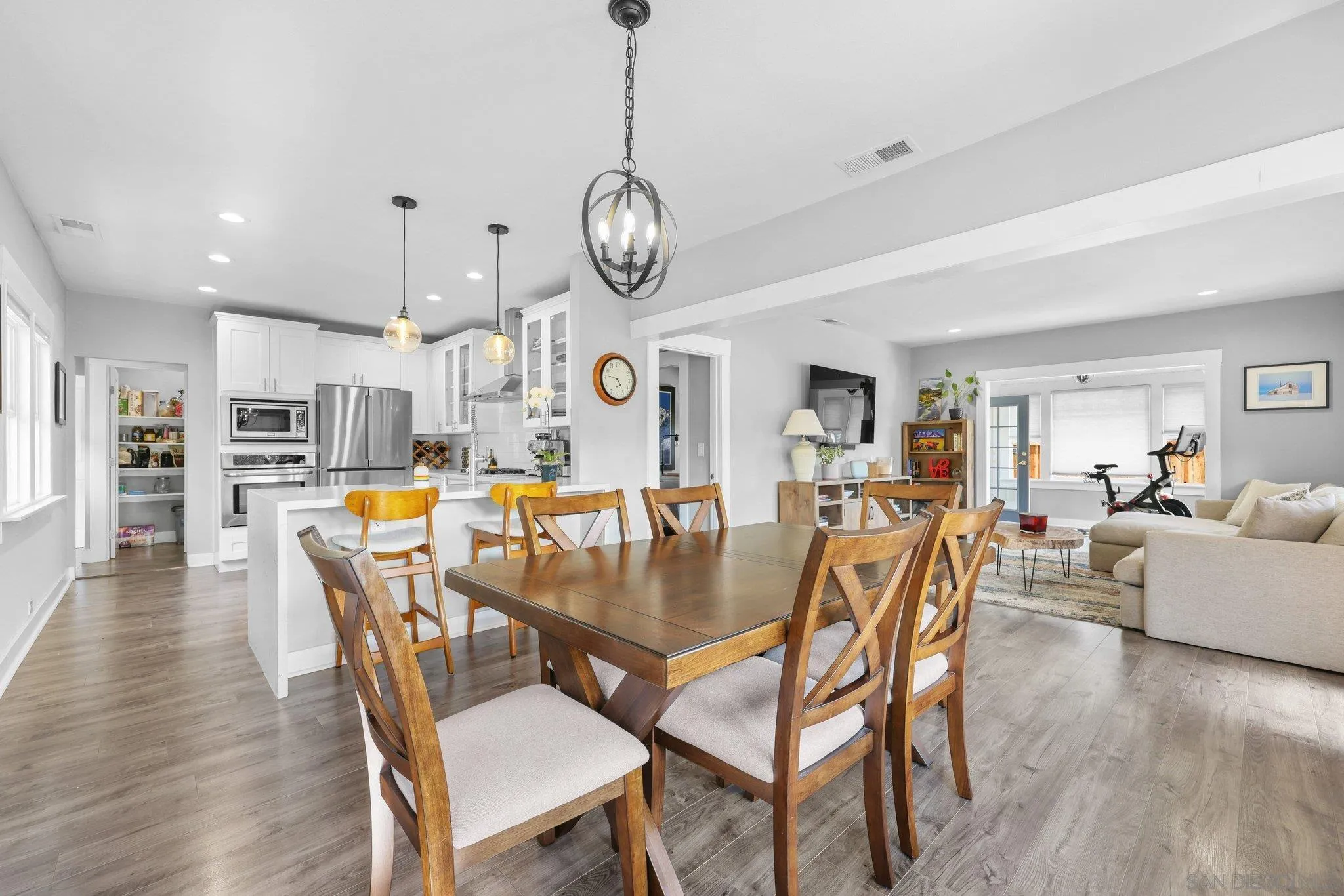 https://cdn.realtyfeed.com/cdn/127/260013620/cc94c9cbce95d583913fd680af21c340.webp
