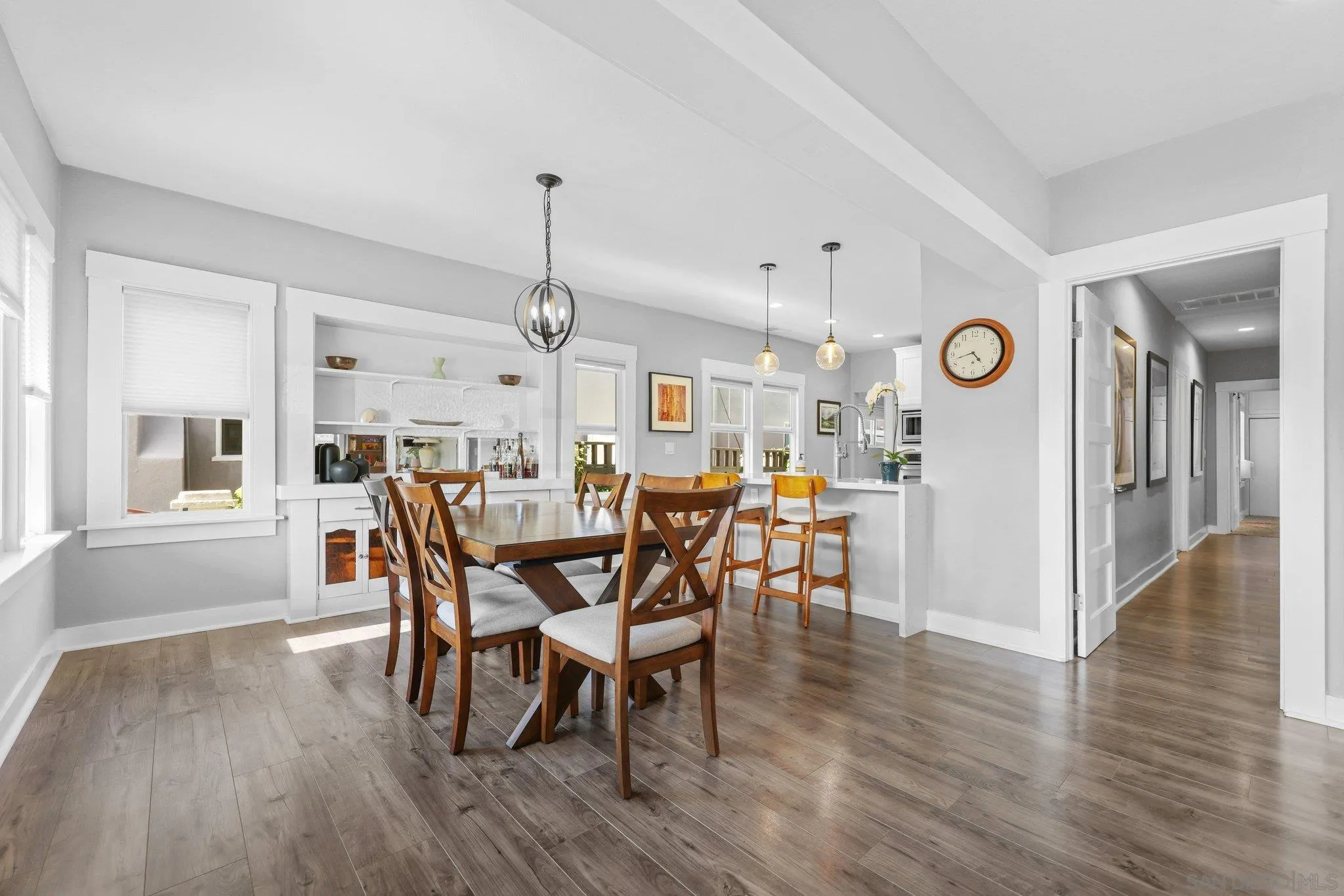 https://cdn.realtyfeed.com/cdn/127/260013620/d594c4b0dca1ca47cf39574257bcfb0e.webp