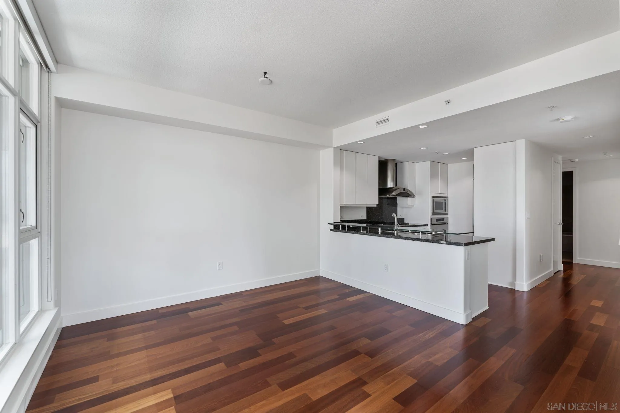 Photo #9: 260013623 Listing: Photo #9