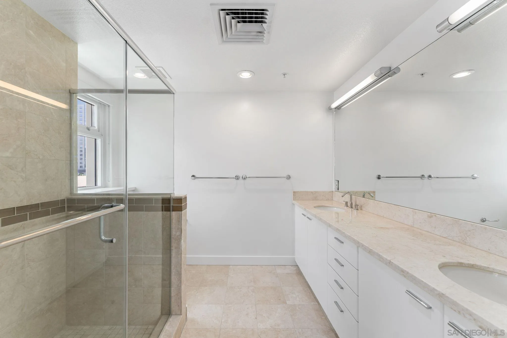 Photo #25: 260013623 Listing: Photo #25