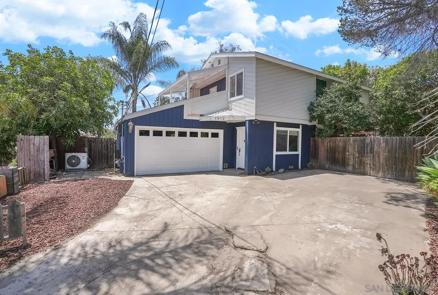 https://cdn.realtyfeed.com/cdn/127/260013625/16e2319ec689a1fe68b0d8d642cc9422.webp